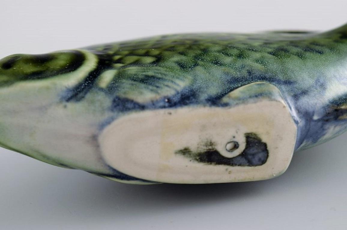Sven Wejsfelt für Gustavsberg, Einzigartige Fischstickerei aus glasierter Keramik (Glasiert) im Angebot