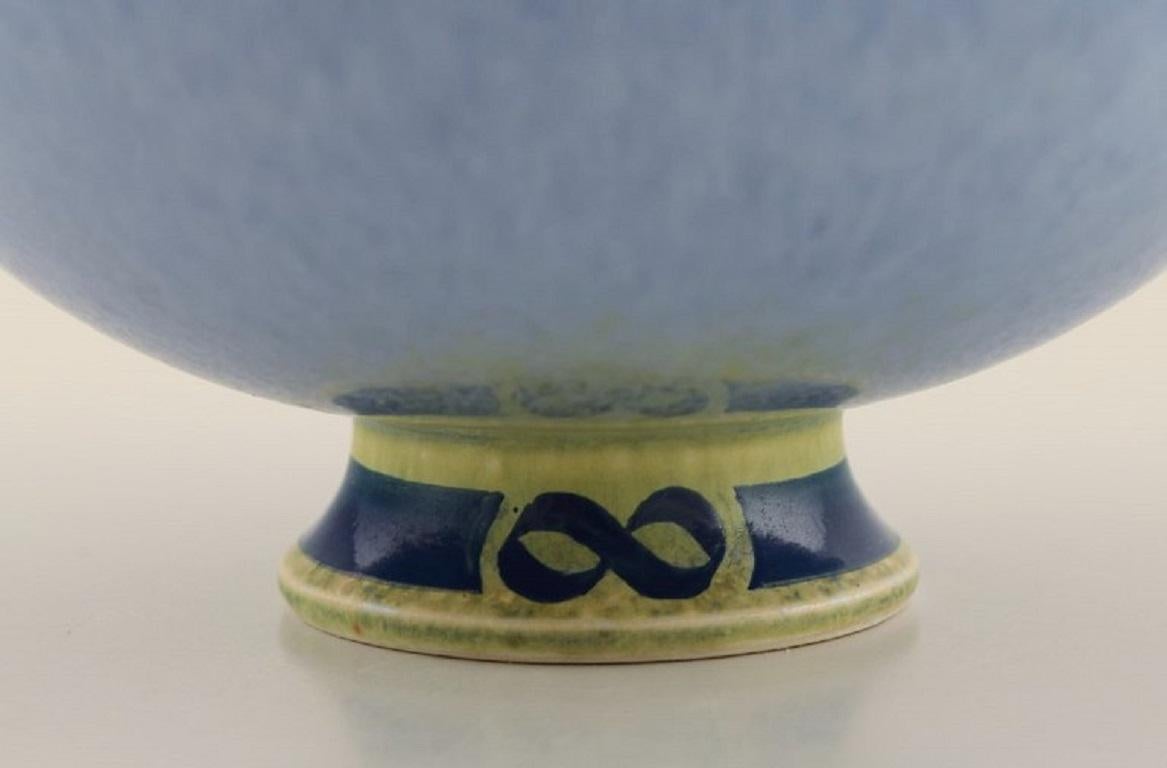 Sven Wejsfelt, Gustavsberg Studio, Unique Bowl on a Base In Excellent Condition For Sale In Copenhagen, DK