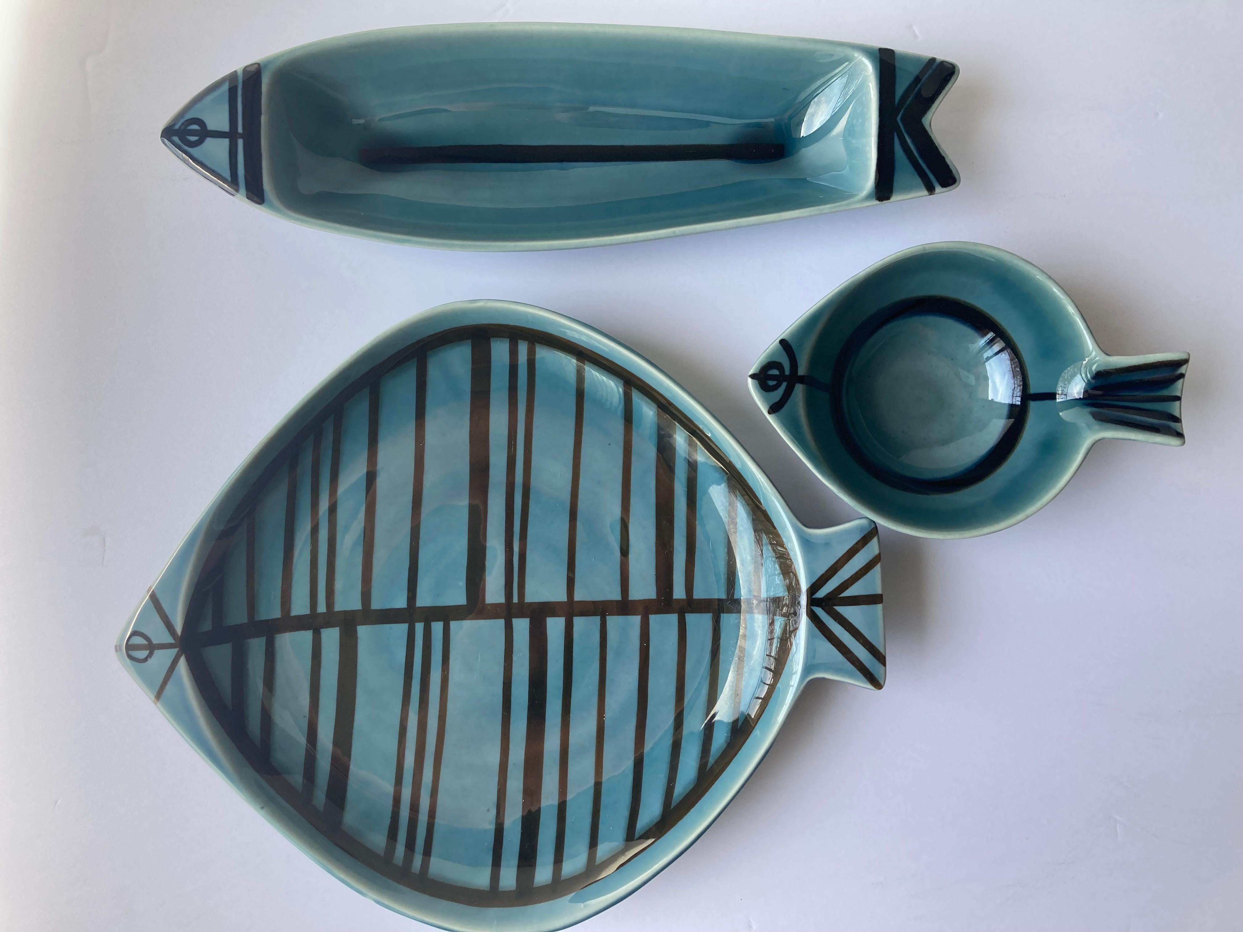 Post-Modern Sven Wejsfelt Ceramic Fish Plates Set 3, Pcs 'Stim' by Gustavsberg, Sweden For Sale