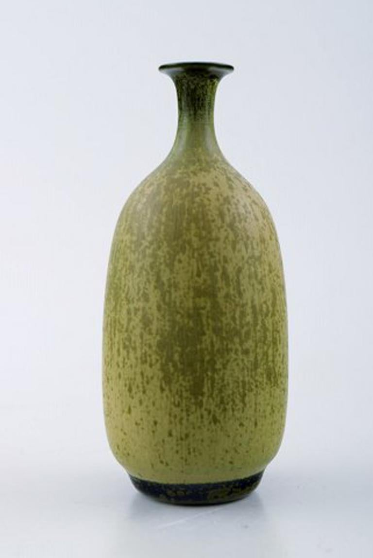 Sven Wejsfelt ceramic vase. Swedish ceramist, 1986.
Gustavsberg studio hand.
Beautiful glaze in green shades.
In perfect condition.
Measures 10.5 x 4.5 cm.