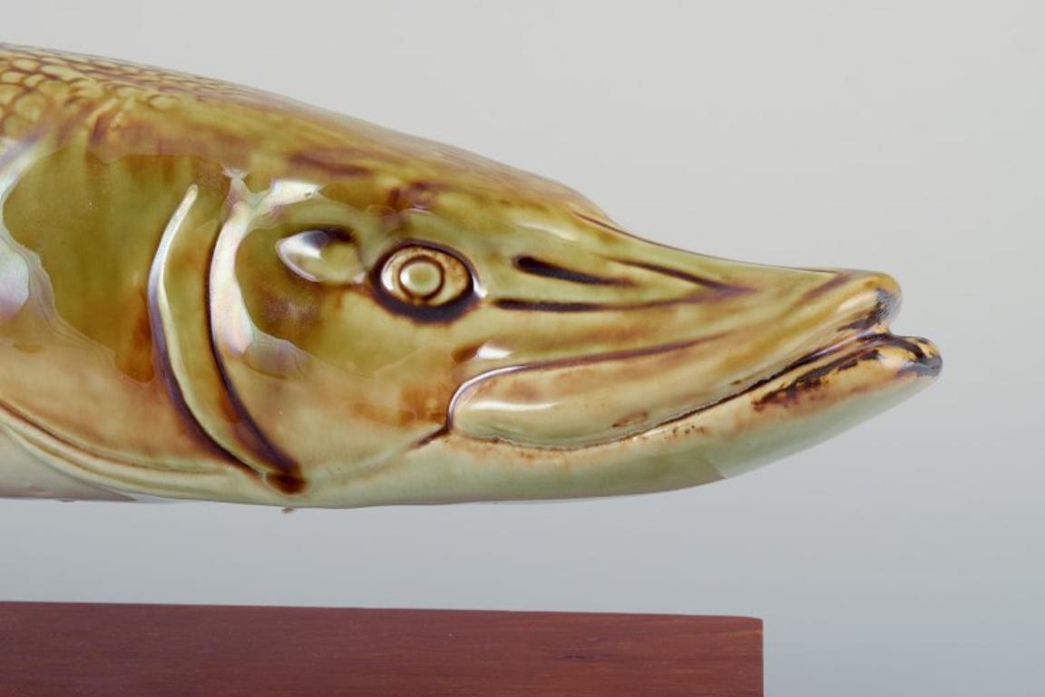 Glazed Sven Wejsfelt for Gustavsberg. Large and impressive ceramic sculpture of a pike For Sale