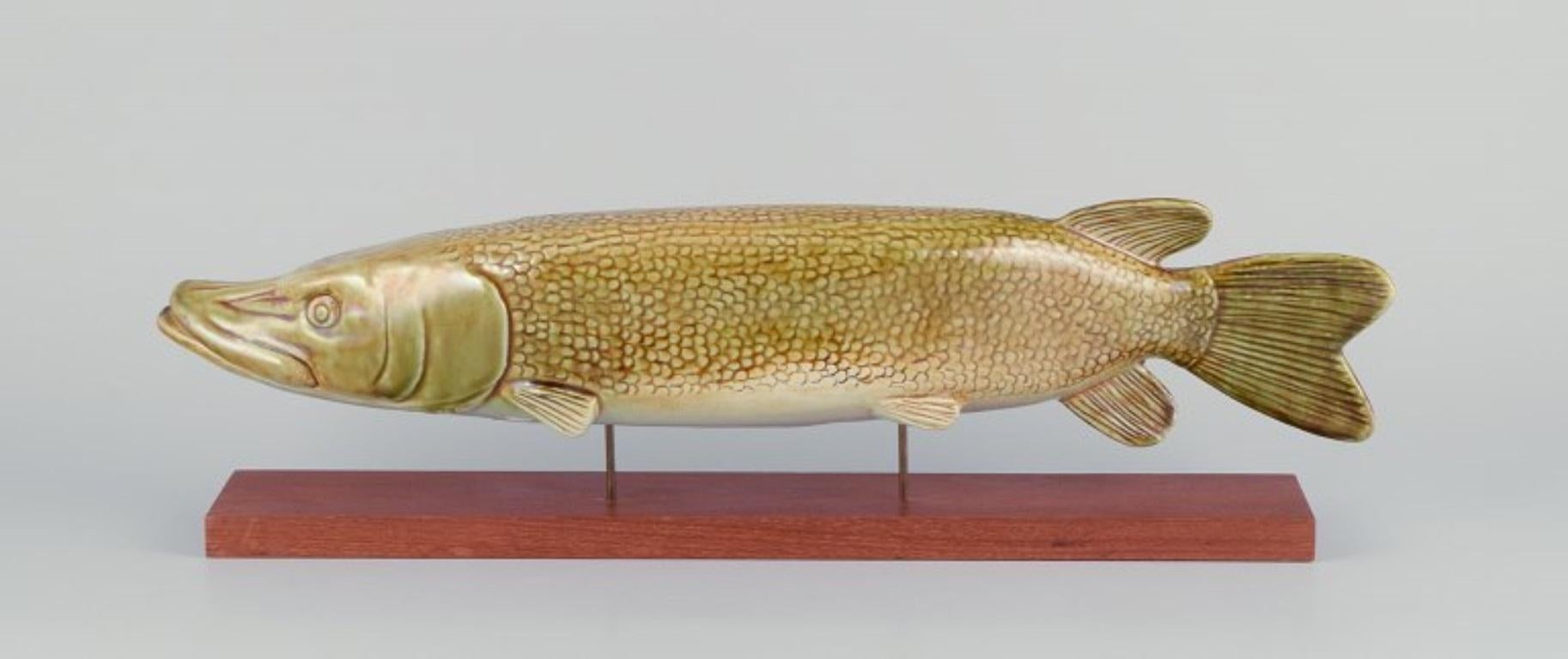 20th Century Sven Wejsfelt for Gustavsberg. Large and impressive ceramic sculpture of a pike For Sale
