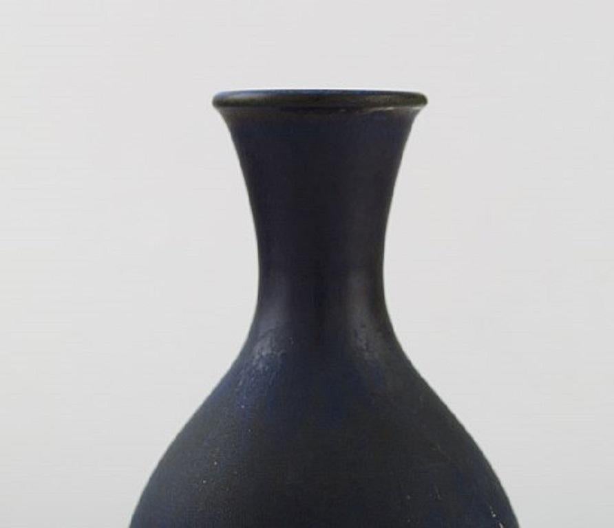 Moderne Vase unique en céramique émaillée de Sven Wejsfelt:: daté de 2002