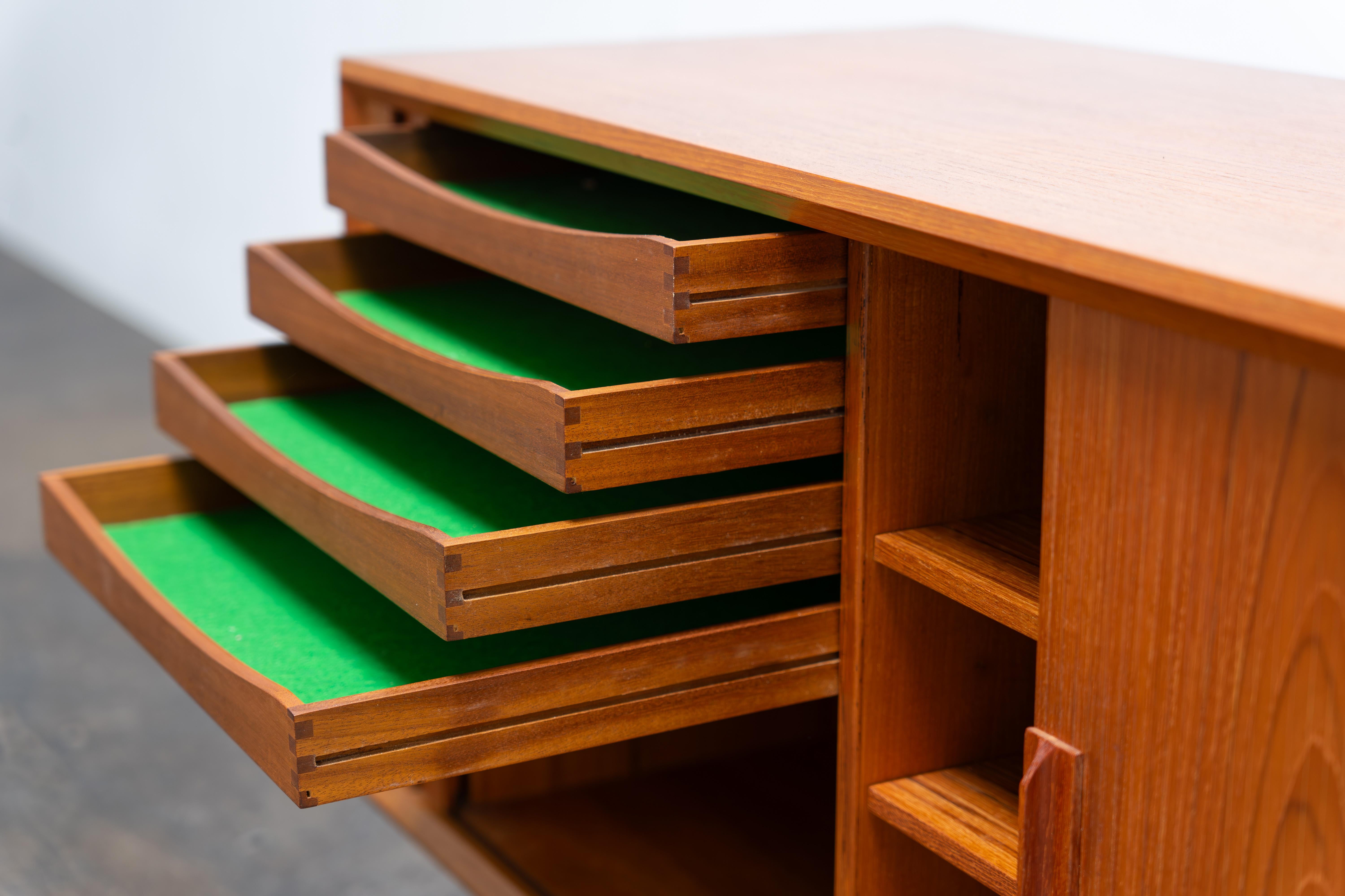 Svend A. Larsen - Teak Sideboard Faarup Møbelfabrik, 1960s For Sale 5