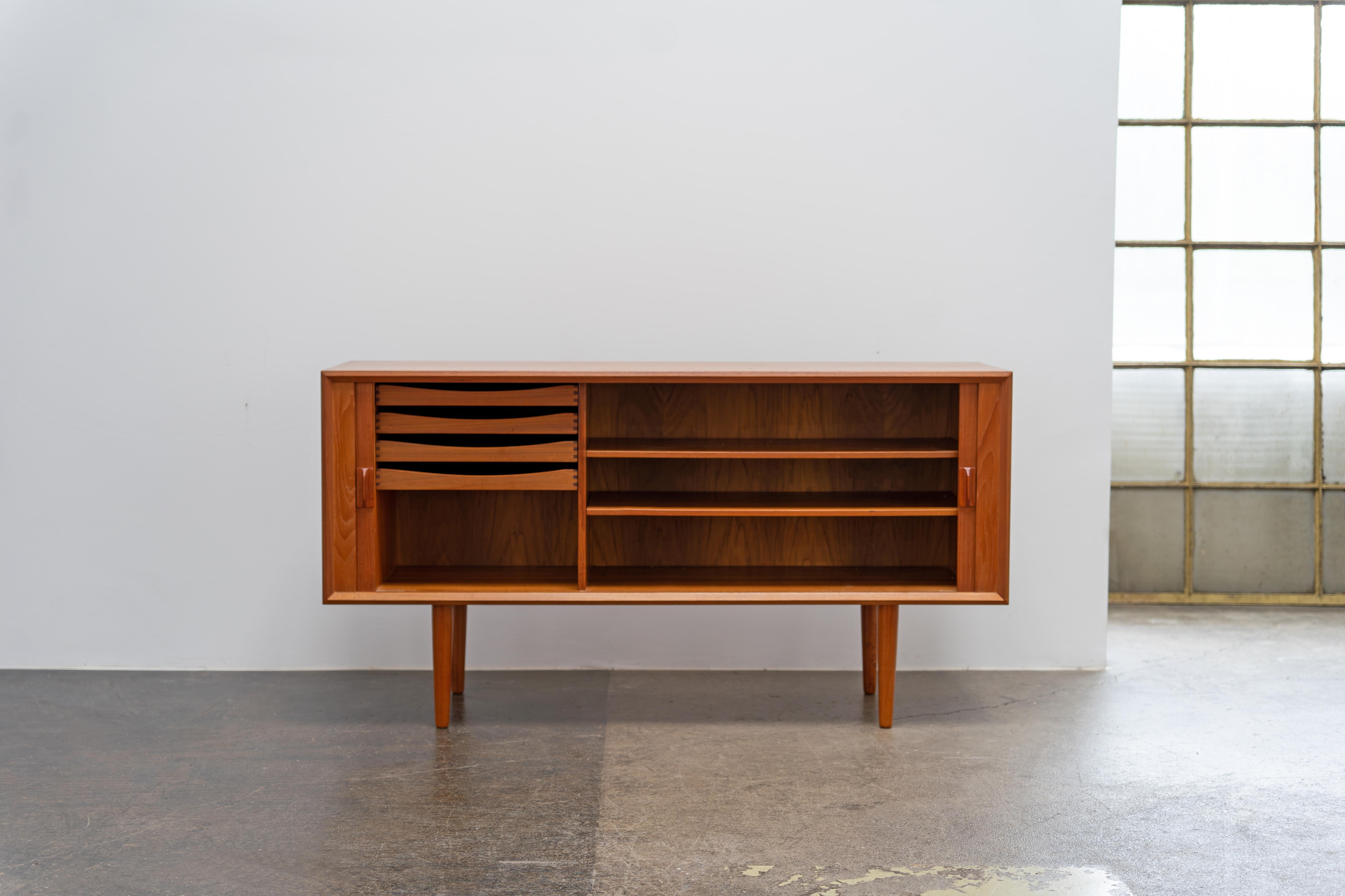 Svend A. Larsen - Teak Sideboard Faarup Møbelfabrik, 1960s For Sale 6