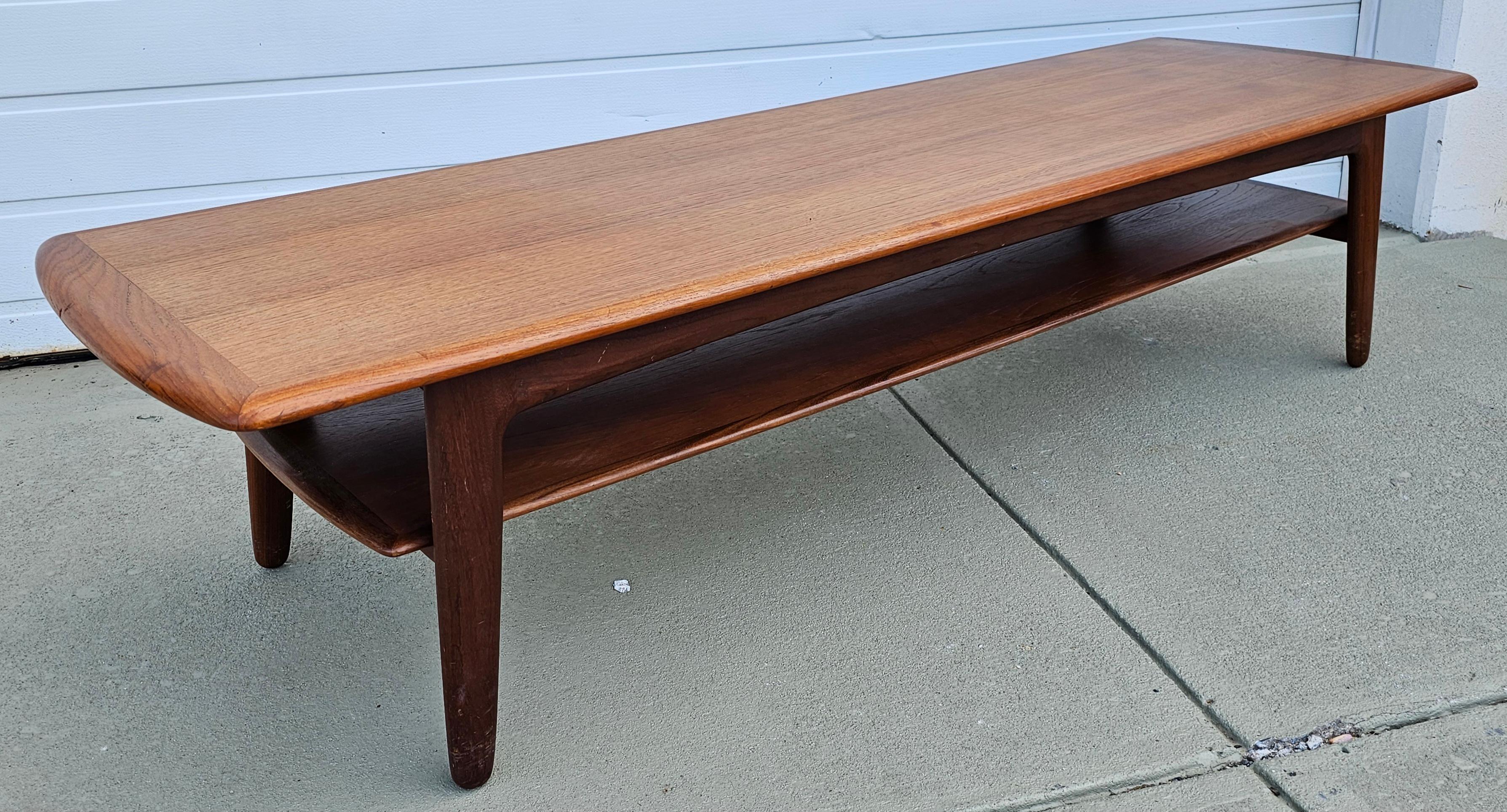 Svend A. Madsen Table basse longue en teck, moderne et danoise, à deux étages en vente 2
