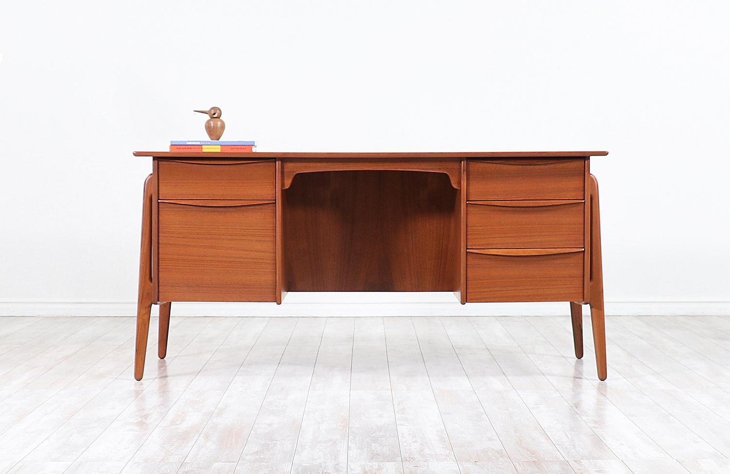 Mid-Century Modern Svend A. Madsen Executive Teak Desk with Bookshelf for Sigurd Hansen