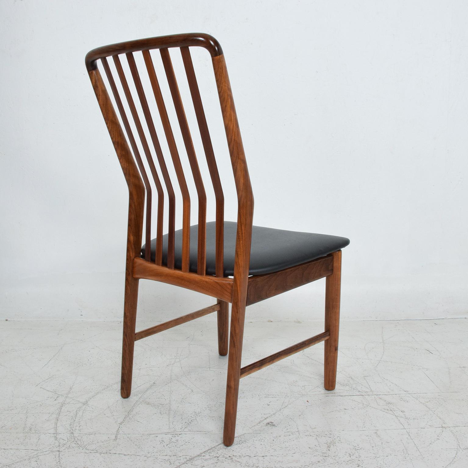 1960s Svend A. Madsen Six Exotic Tigerwood Dining Chairs by Moreddi Denmark In Good Condition In Chula Vista, CA