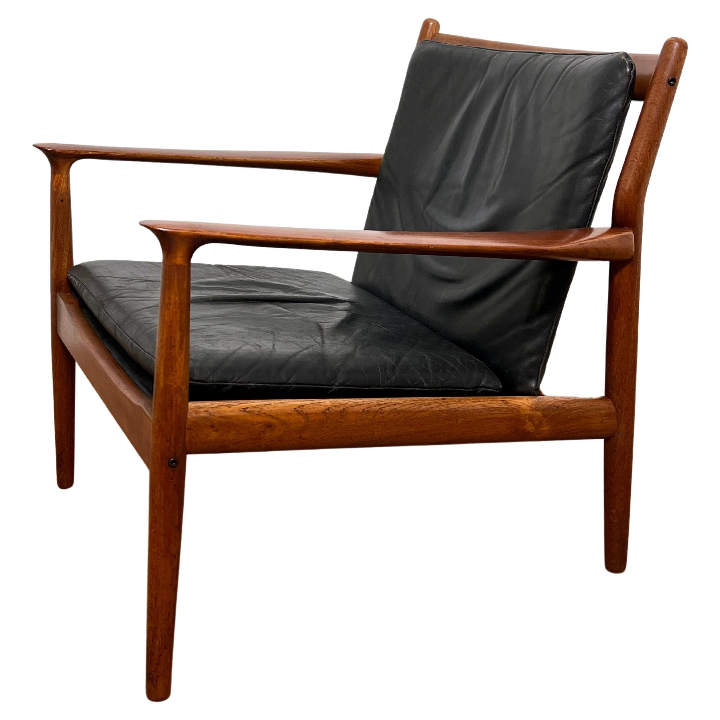 Svend Aage Eriksen for Glostrup Danish Teak and Leather Lounge Chair Circa 1960s For Sale