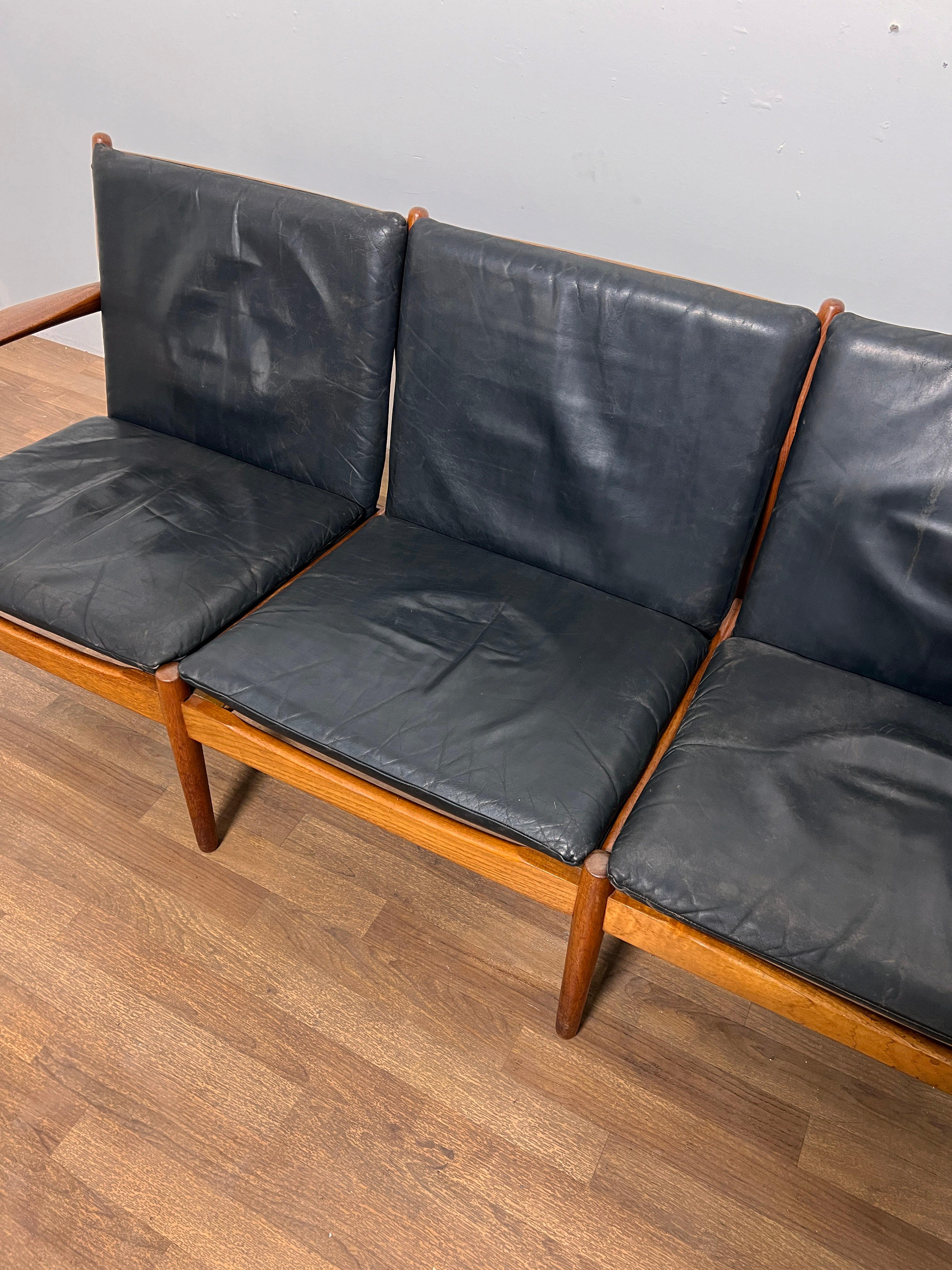 Svend Aage Eriksen for Glostrup Danish Teak & Leather Three Seat Sofa Ca. 1960s For Sale 5