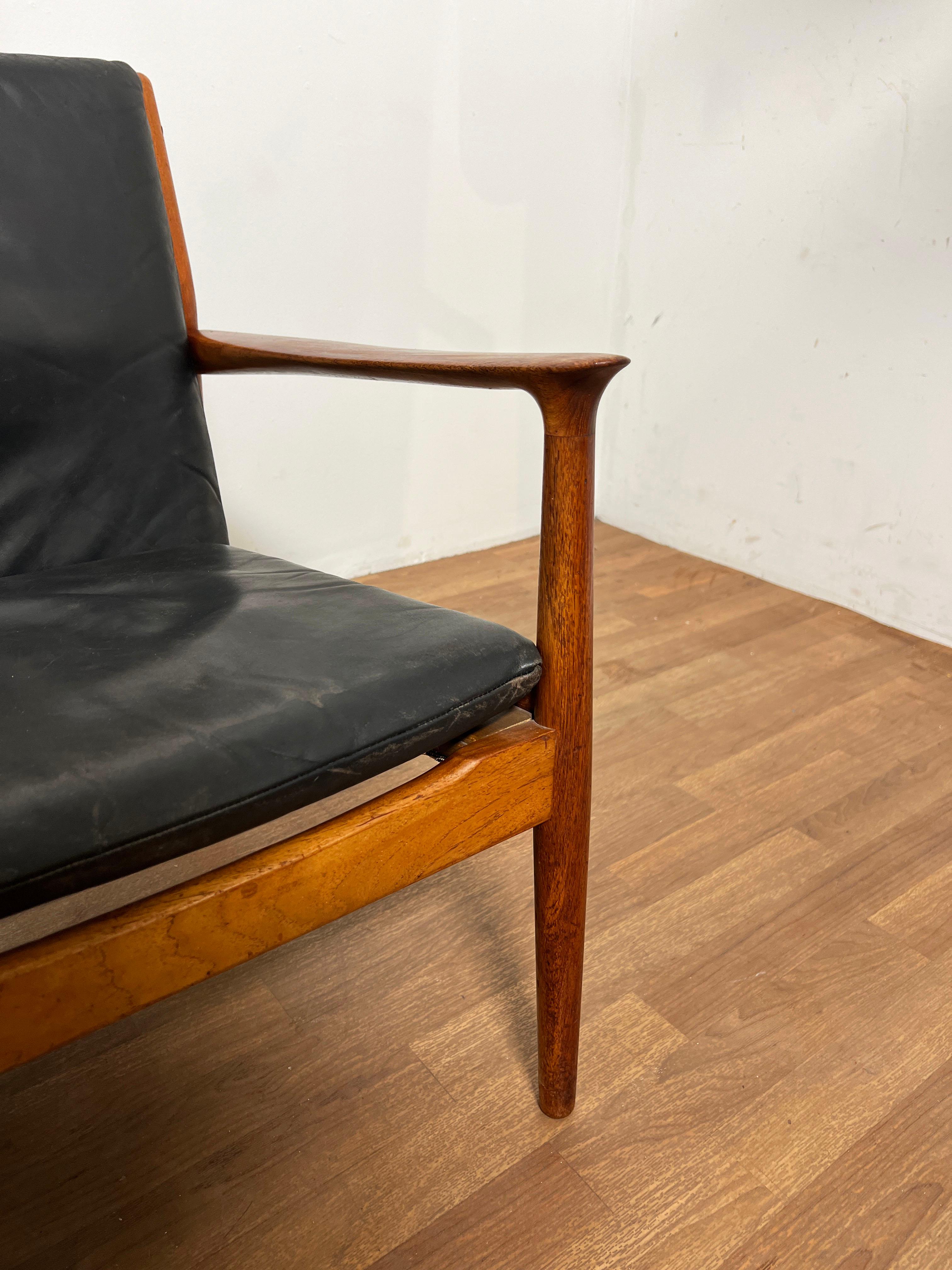 Svend Aage Eriksen for Glostrup Danish Teak & Leather Three Seat Sofa Ca. 1960s In Good Condition For Sale In Peabody, MA