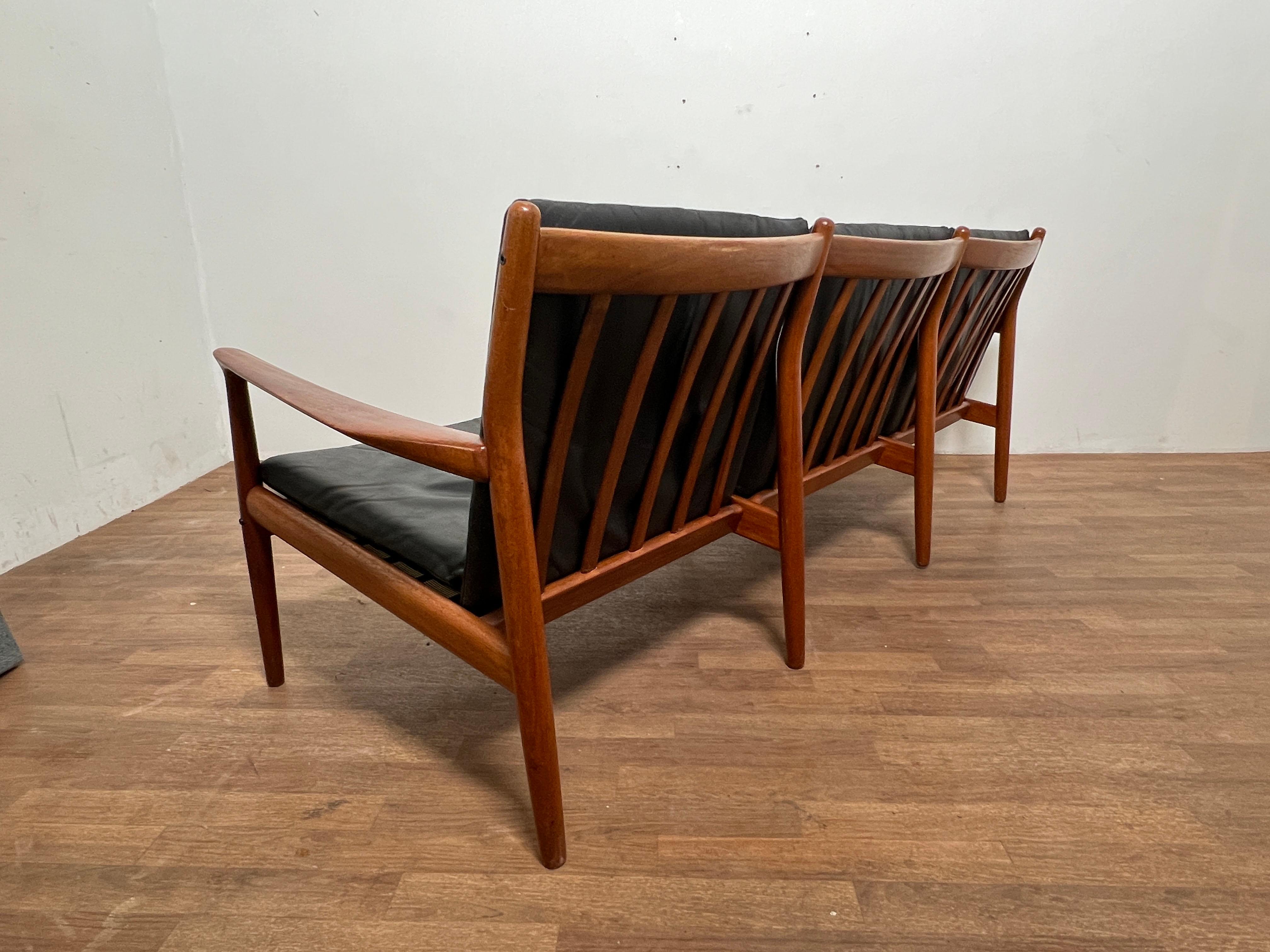 Svend Aage Eriksen for Glostrup Danish Teak & Leather Three Seat Sofa Ca. 1960s For Sale 2