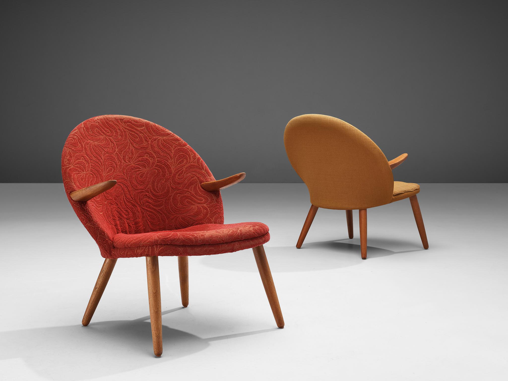 Svend Aage Eriksen, pair of ‘penguin’ easy chairs, teak, fabric, Denmark, circa. 1960

Stunning pair of Danish lounge chairs designed by Svend Aage Eriksen. The chairs have a sculptural quality and light feeling. This is especially created by the