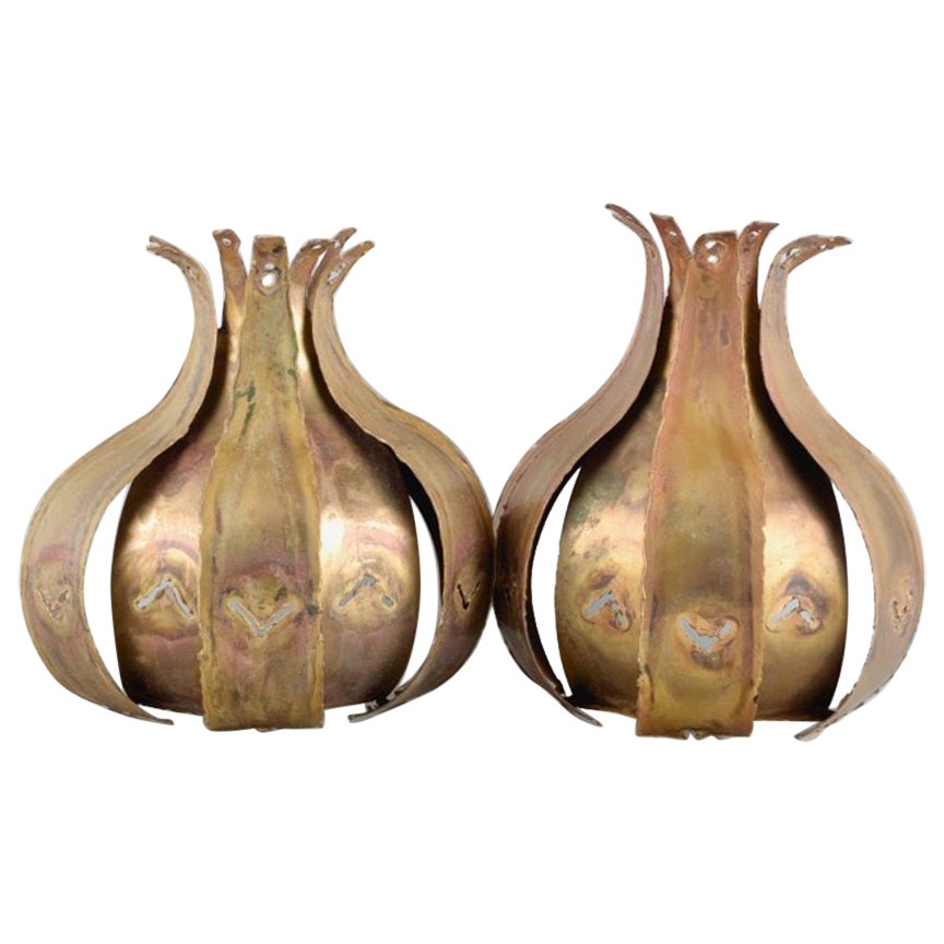 Svend Aage Holm Sørensen. Una coppia di lampade da parete in ottone tagliato al laser. in vendita