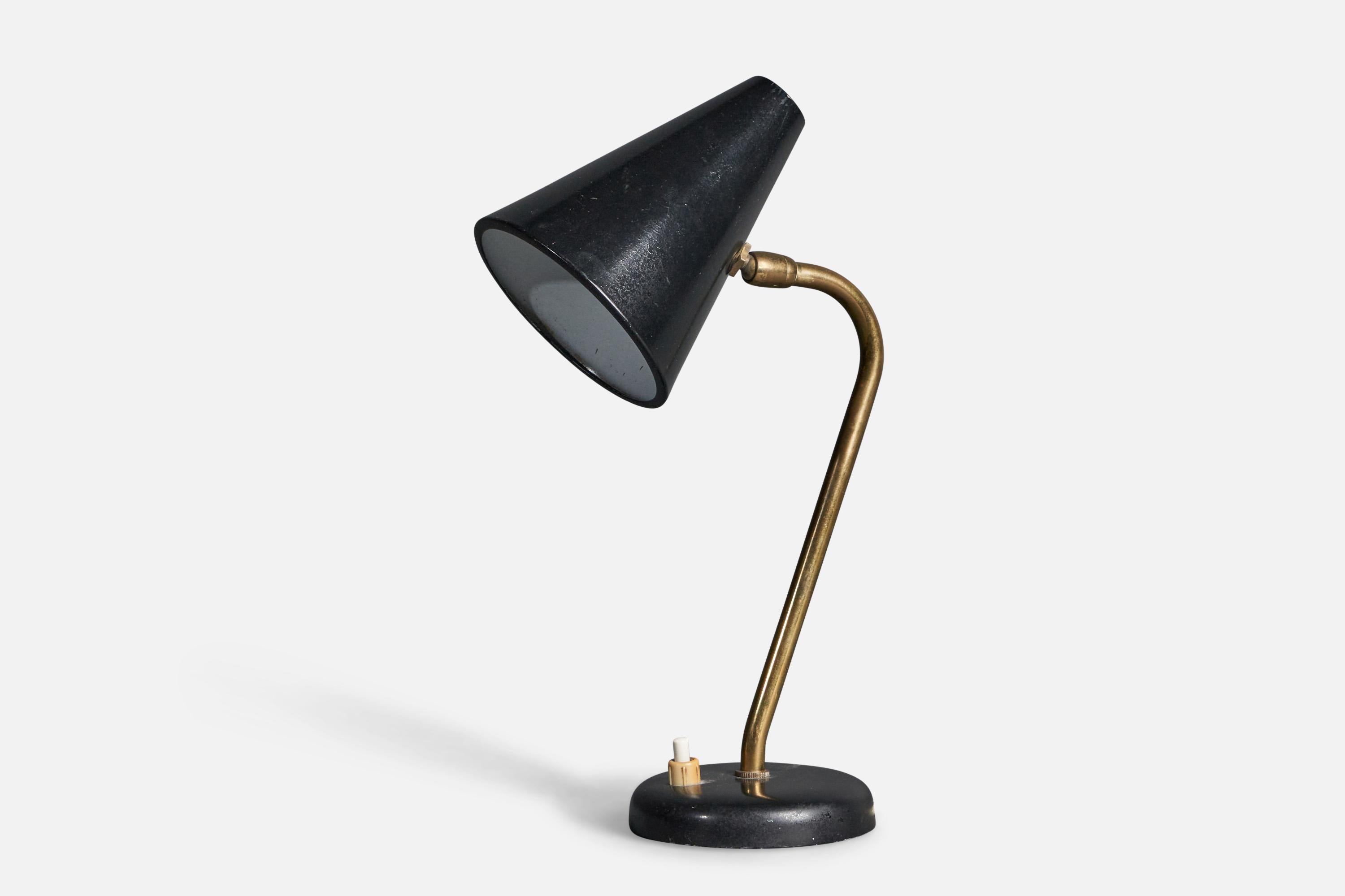 Svend Aage Holm Sørensen, Adjustable Table Lamp, Brass, Metal, Denmark, 1950s In Good Condition For Sale In High Point, NC