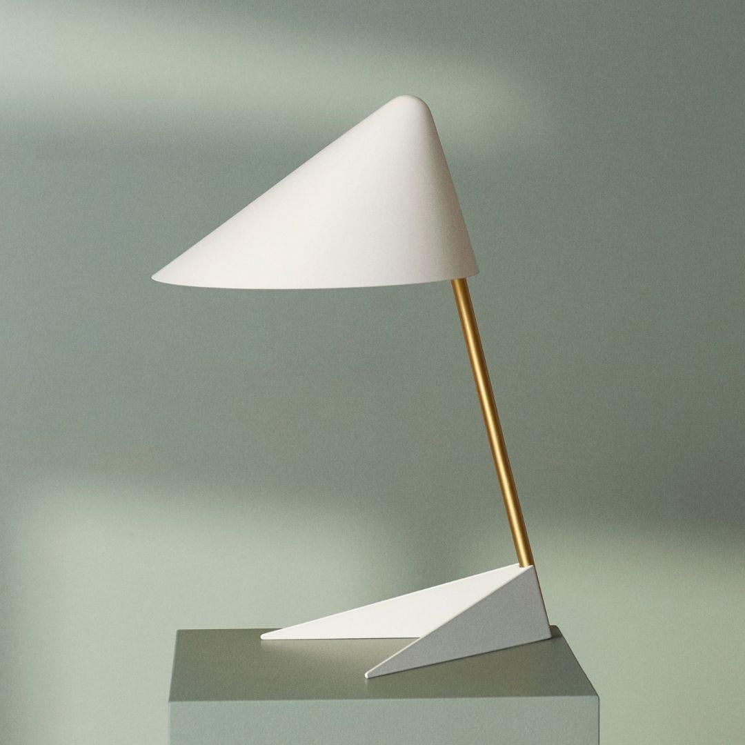 Svend Aage Holm-Sørensen 'Ambience' table lamp in brass & white for Warm Nordic

Founded in 2018, Warm Nordic combines minimalist Scandinavian design principles with a focus on creating warm and inviting living spaces. With design history,