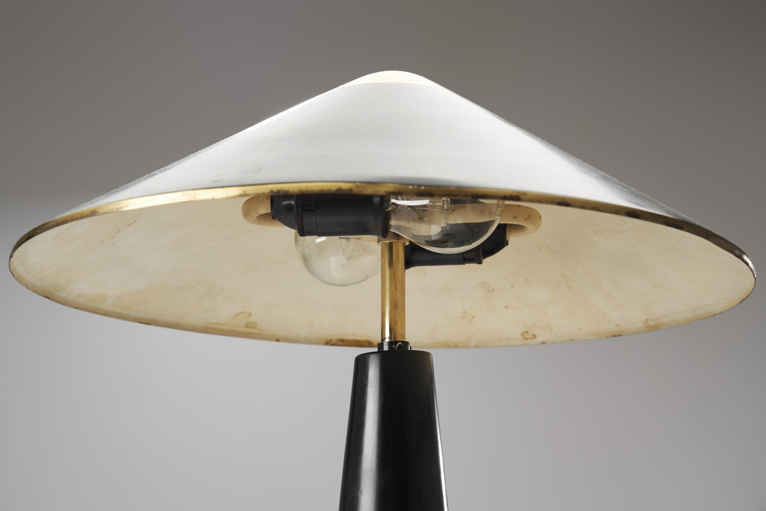 Svend Aage Holm Sørensen 'Attributed' Modell 8208 Lampe, Schweden, 1950er Jahre im Angebot 4