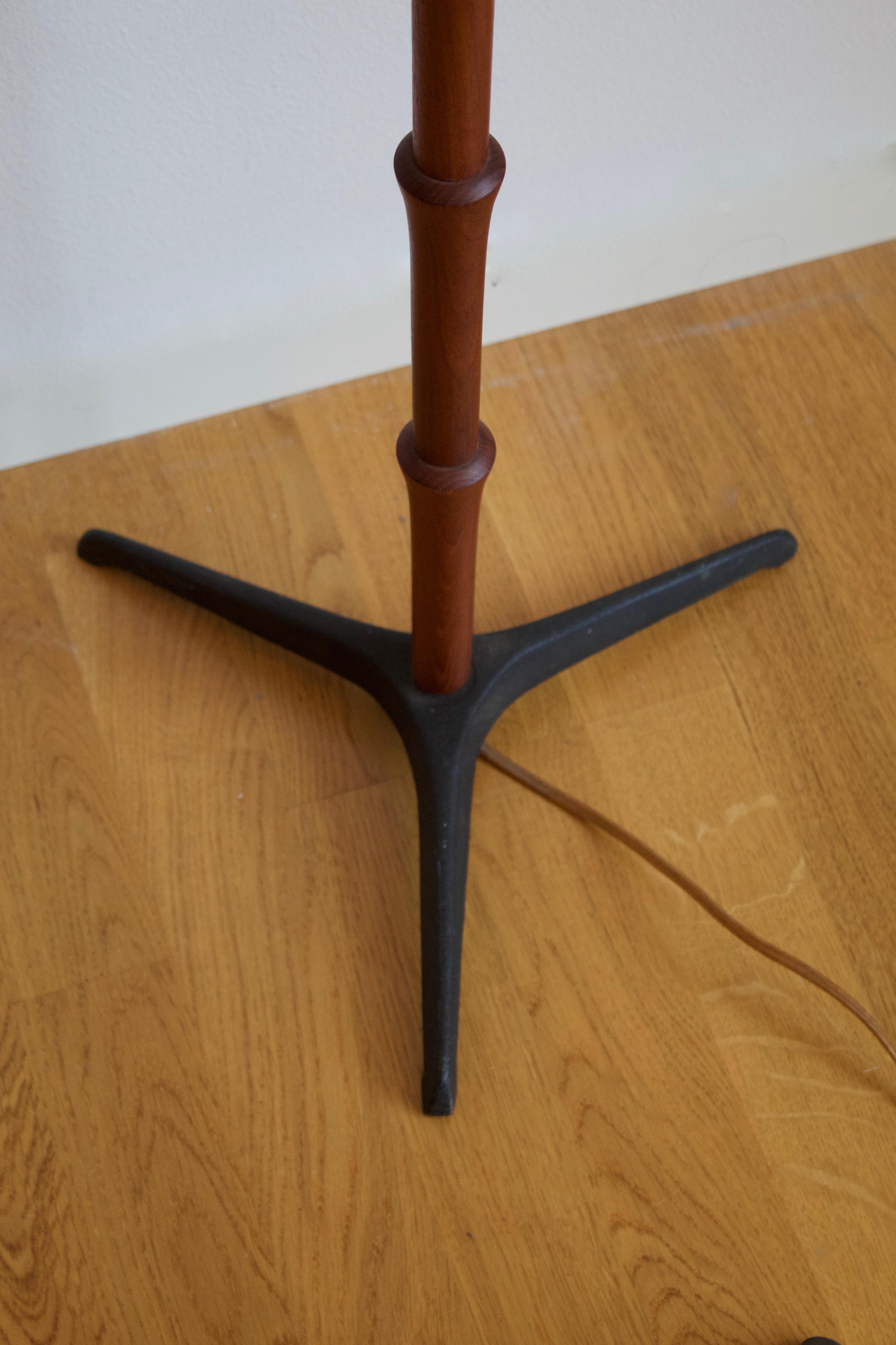 Svend Aage Holm Sørensen 'Attributed' Floor Lamp, Cast Iron, Teak, Denmark 1950s In Good Condition In High Point, NC