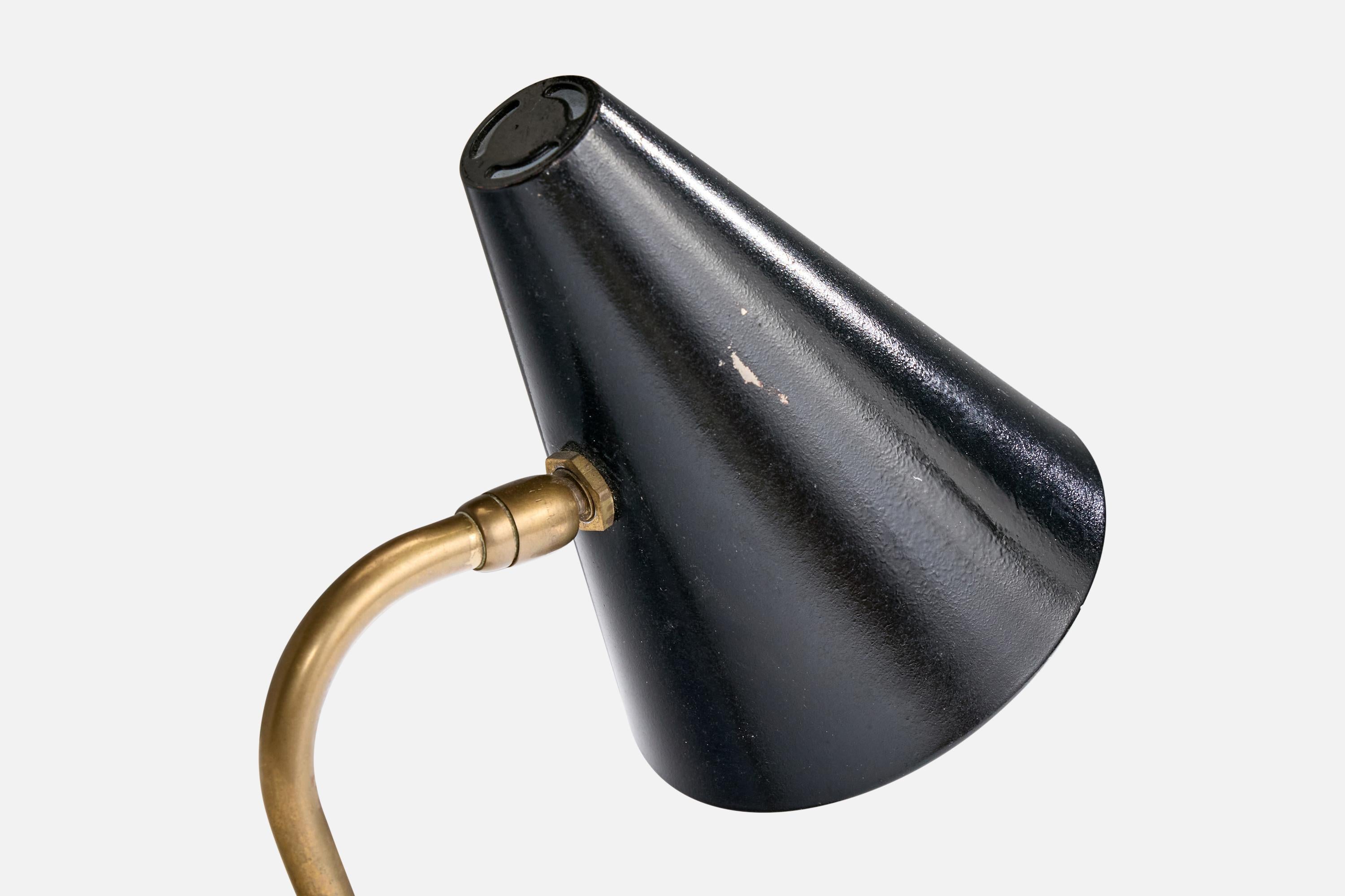 Metà XX secolo Attribuzione Svend Aage Holm Sørensen, Lampada da tavolo, Ottone, Metallo, Danimarca, anni '50 in vendita