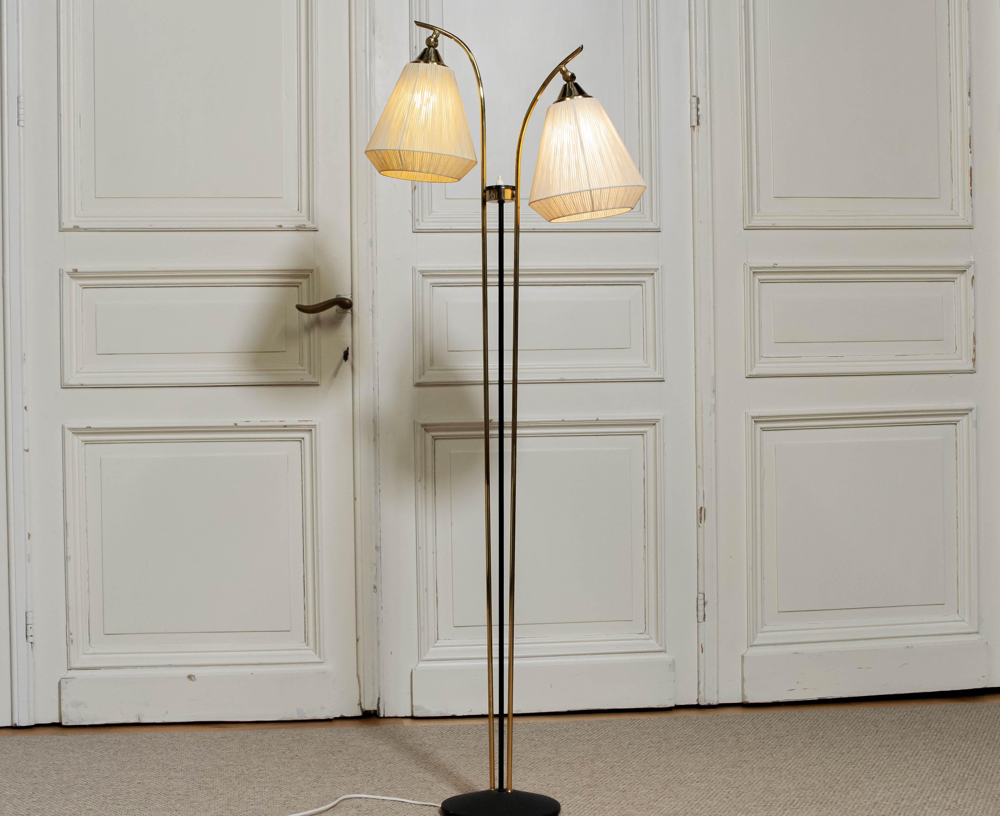 Svend Aage Holm-Sørensen  Stehlampe, Dänemark, 1950er Jahre (Messing) im Angebot