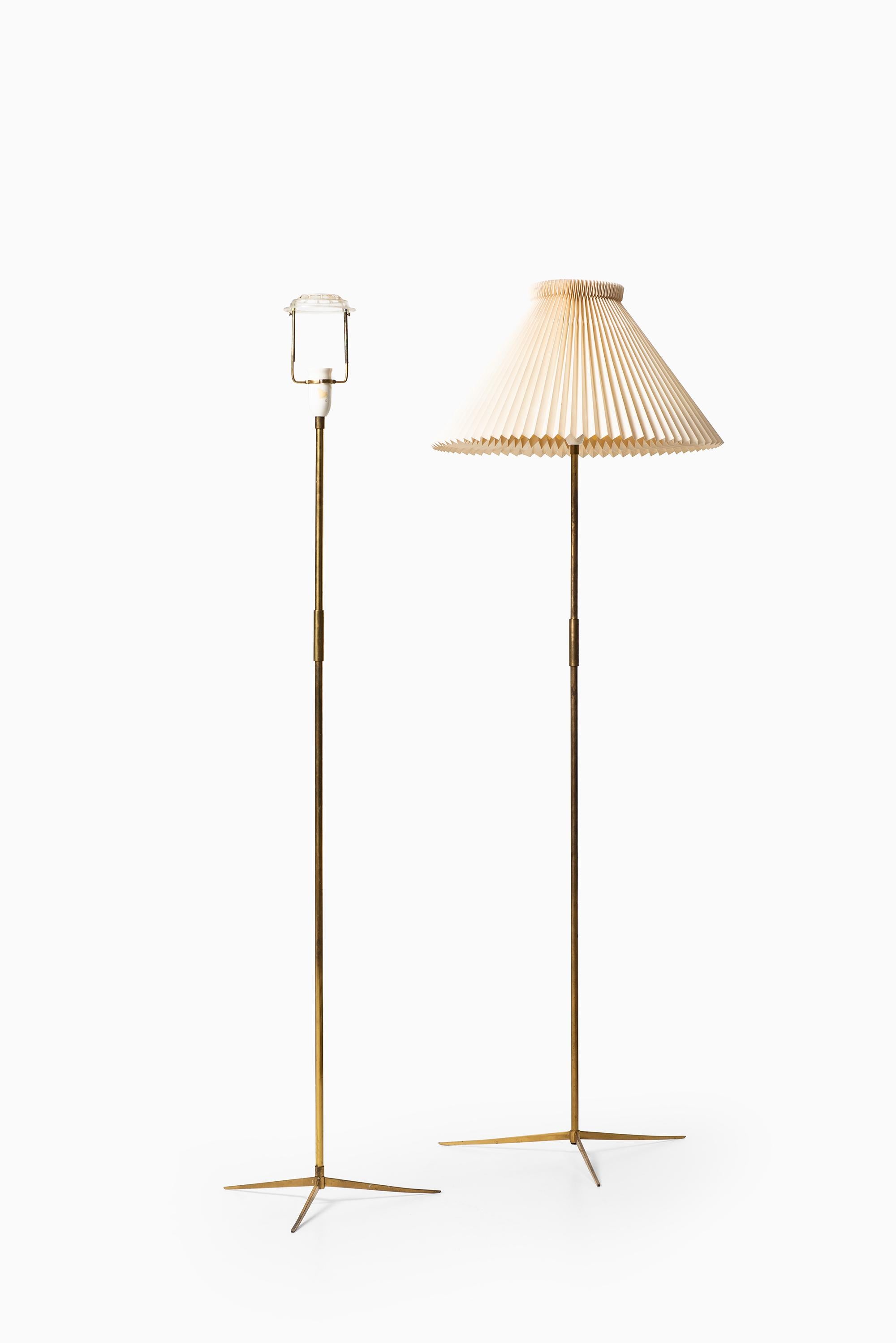 Svend Aage Holm Sørensen Floor Lamp in Brass by Holm Sørensen & Co. in Denmark For Sale 4