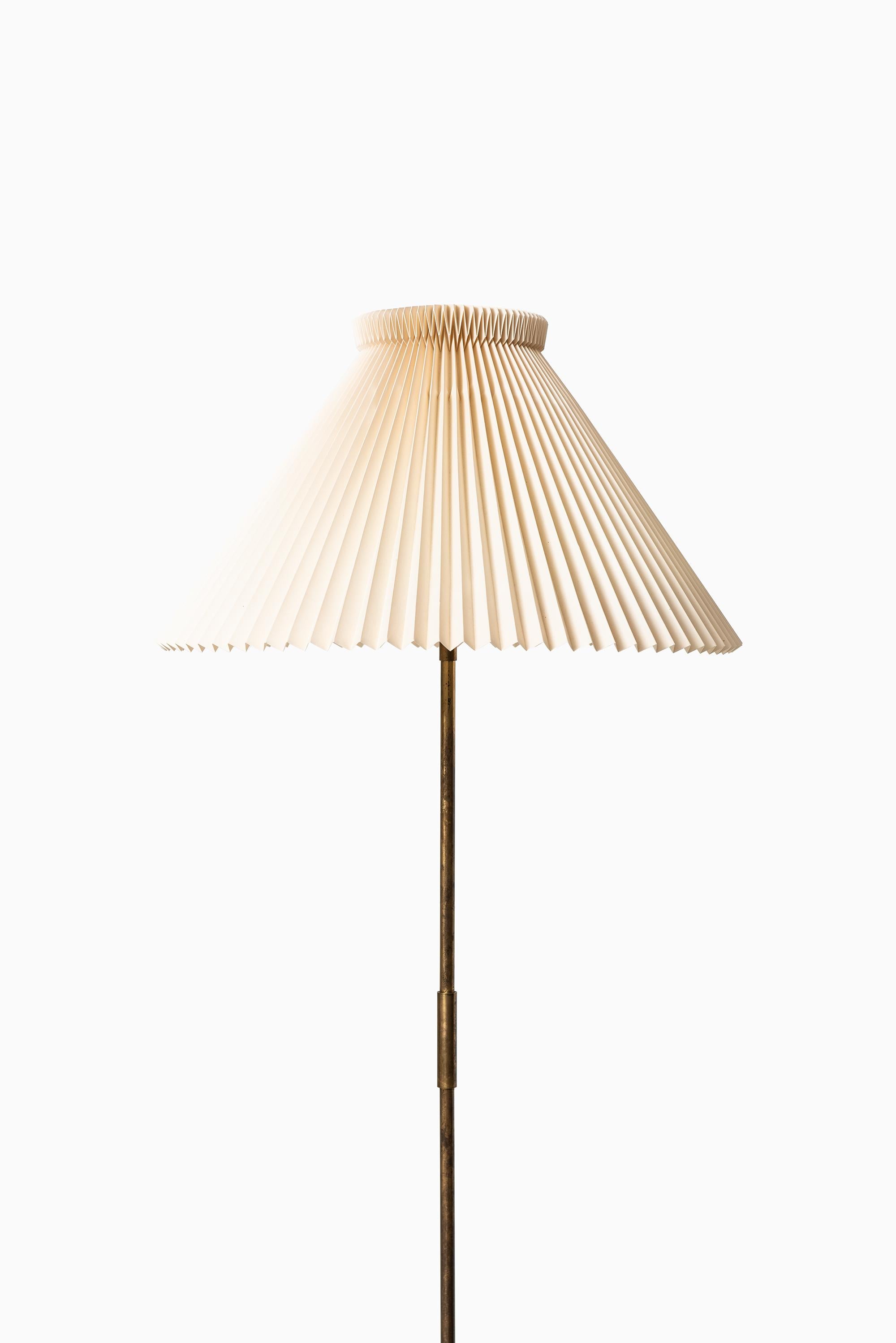 Very rare floor lamp designed by Svend Aage Holm Sørensen. Produced by Holm Sørensen & Co. in Denmark. Similar model is also available to make a pair. Please note: This will be sold without any lamp shade.