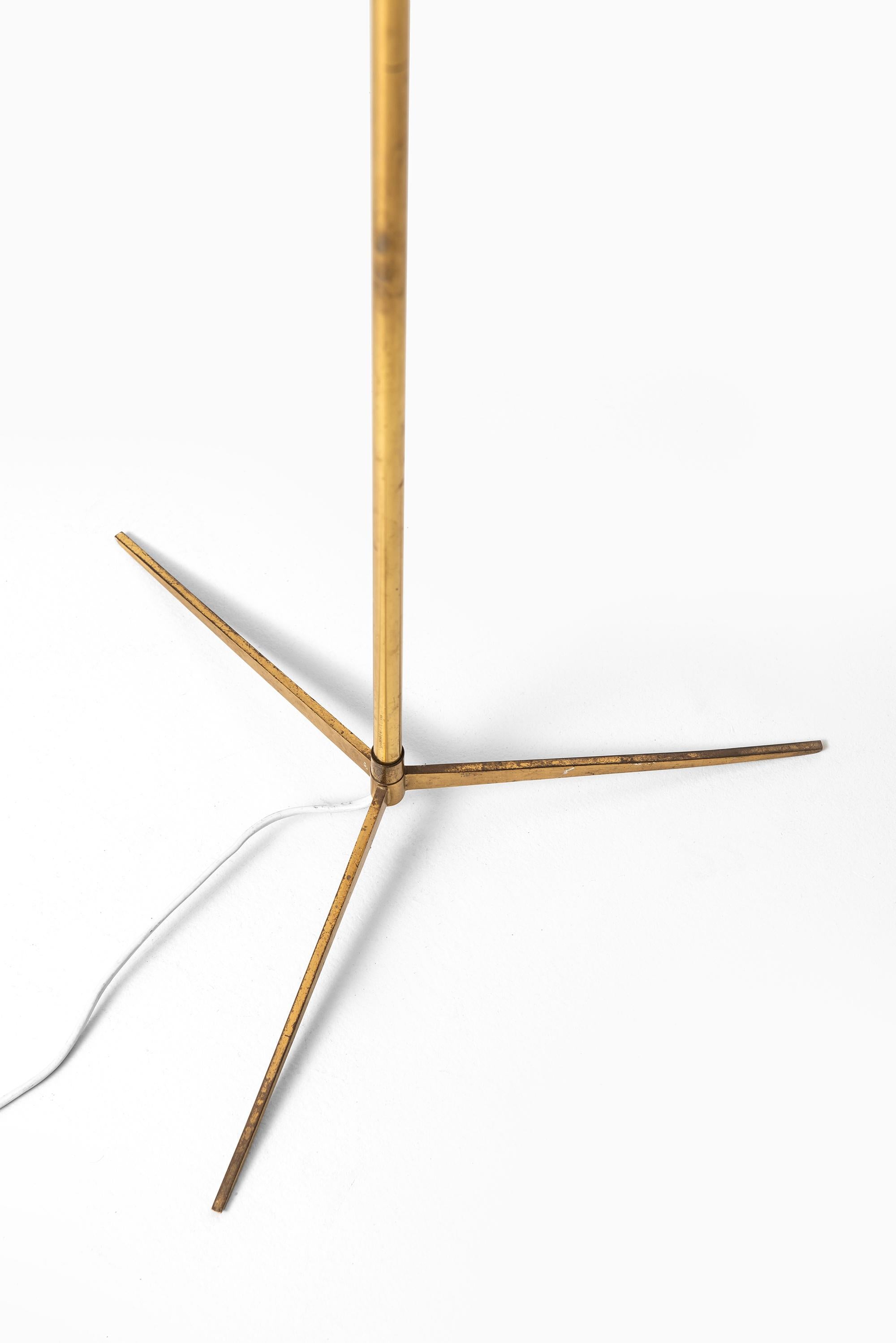 Very rare floor lamp designed by Svend Aage Holm Sørensen. Produced by Holm Sørensen & Co. in Denmark. Similar model is also available to make a pair. Please note: This will be sold without any lamp shade.