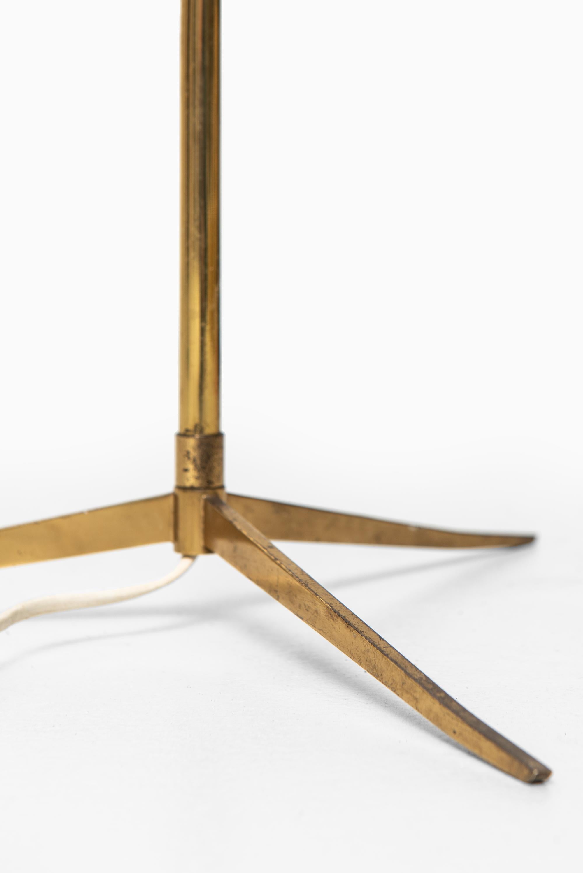 Danish Svend Aage Holm Sørensen Floor Lamp in Brass by Holm Sørensen & Co. in Denmark For Sale