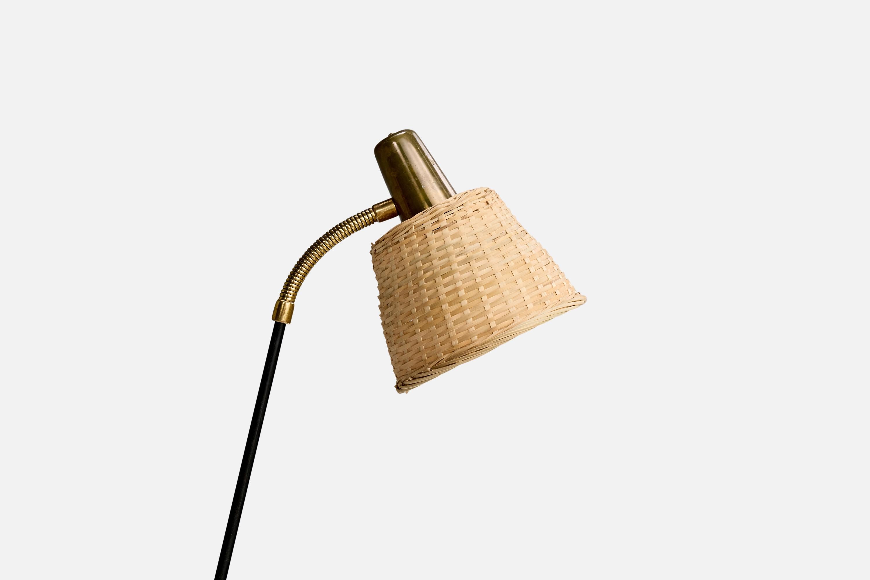 Svend Aage Holm Sørensen, Stehleuchte, Metall, Messing, Rattan, Schweden, 1950er Jahre (Moderne der Mitte des Jahrhunderts) im Angebot