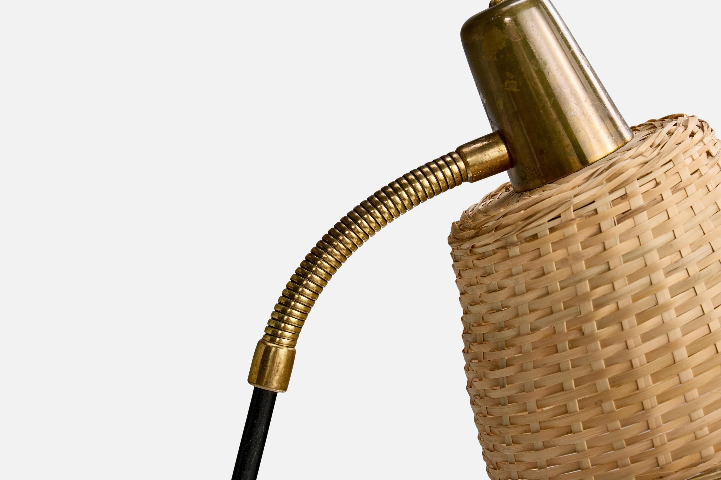 Svend Aage Holm Sørensen, Stehleuchte, Metall, Messing, Rattan, Schweden, 1950er Jahre (Mitte des 20. Jahrhunderts) im Angebot