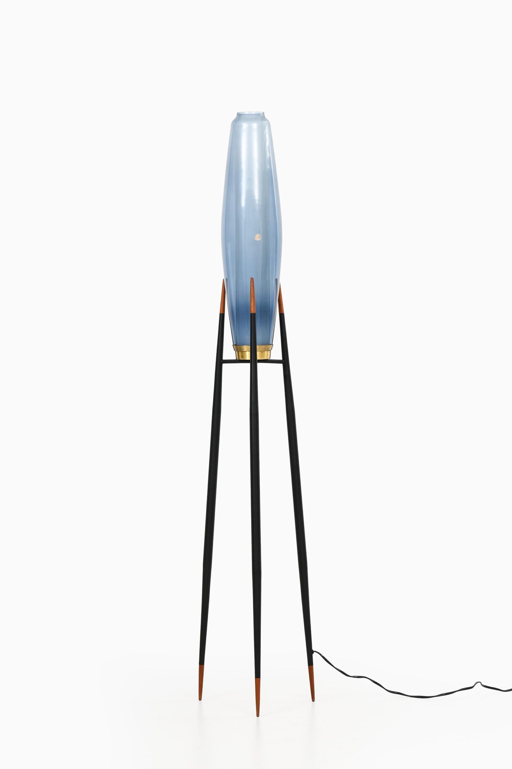 Scandinavian Modern Svend Aage Holm Sørensen Floor Lamp Produced by Holm Sørensen & Co in Denmark