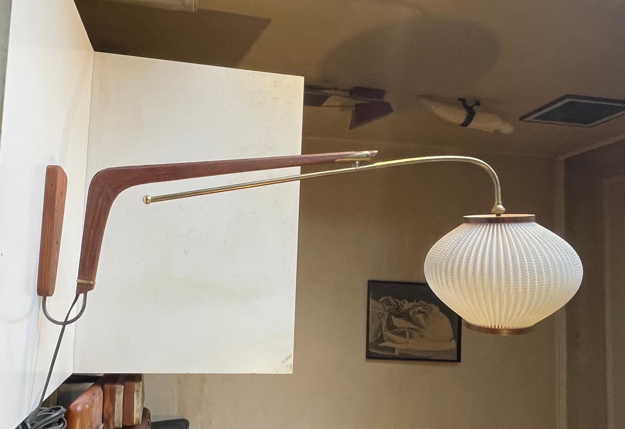 Svend Aage Holm Sørensen Large Articulated Wall Lamp in Teak and Brass, 1950s For Sale 2