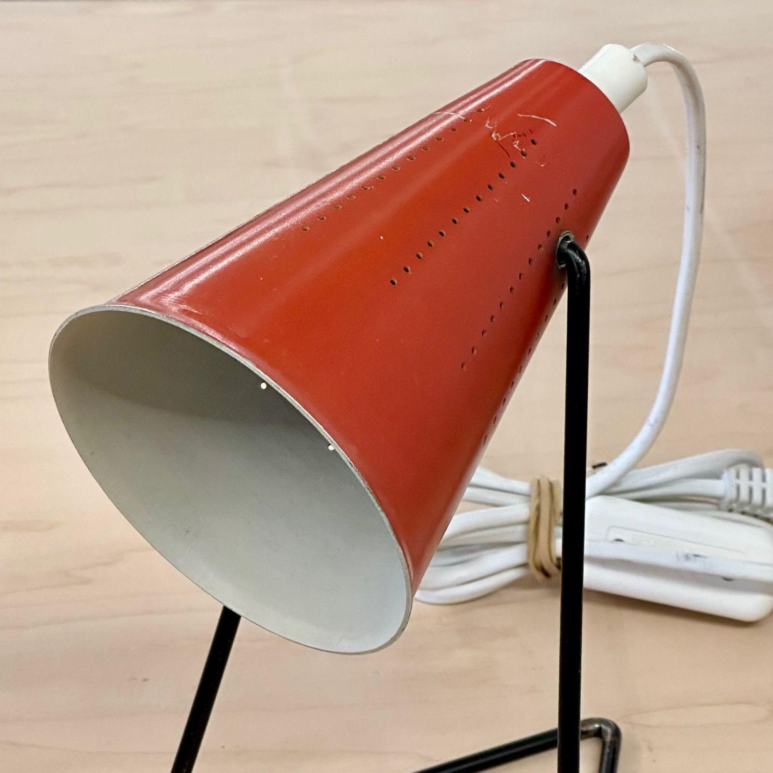 Svend Aage Holm Sørensen, Mid-Century Modern, Small Table Lamps, Red Lacquer For Sale 1