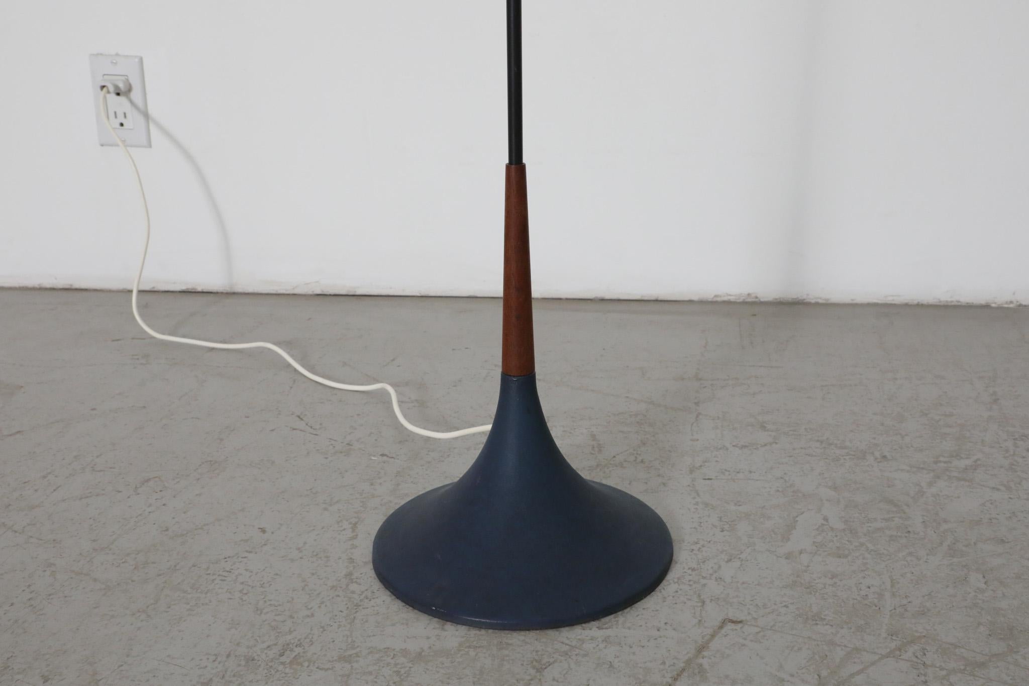 Svend Aage Holm Sørensen Mid-Century Teak and Blue Tulip Base Floor Lamp In Good Condition For Sale In Los Angeles, CA