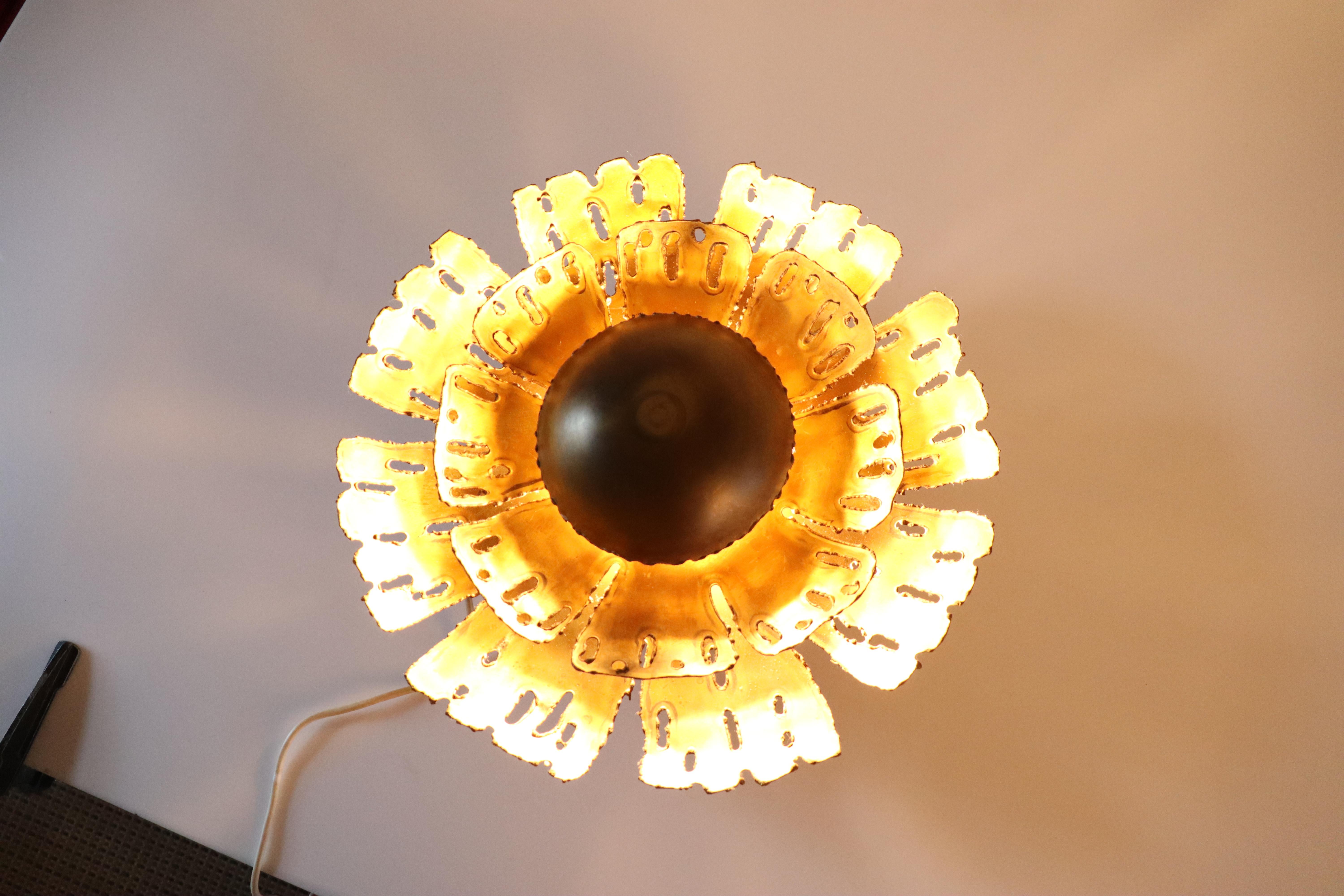 Svend Aage Holm Sørensen Applique solaire du milieu du siècle en laiton fabriquée au Danemark en 1960 Bon état - En vente à Silkeborg, Silkeborg