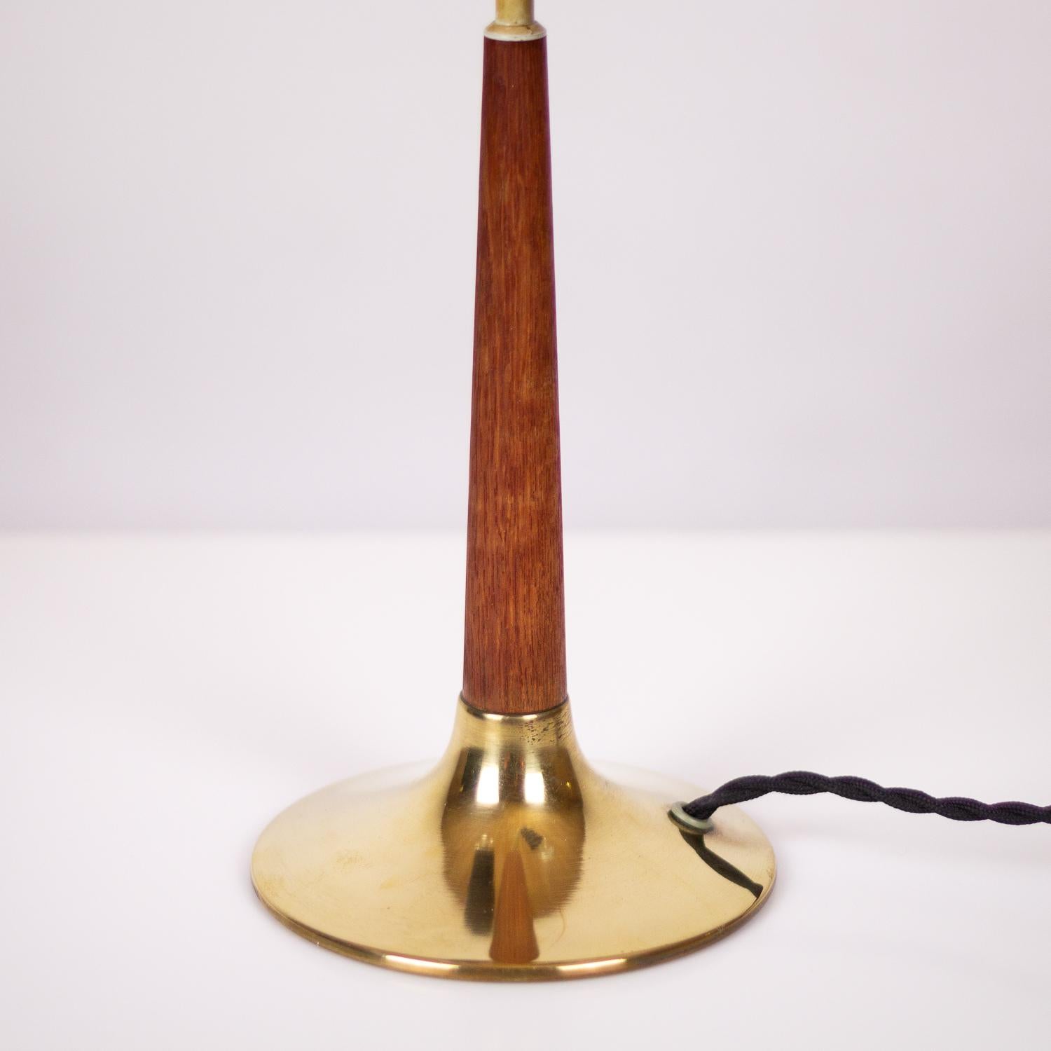 Svend Aage Holm Sørensen Model 4109 Midcentury Desk Lamp, Teak & Brass, Denmark 4