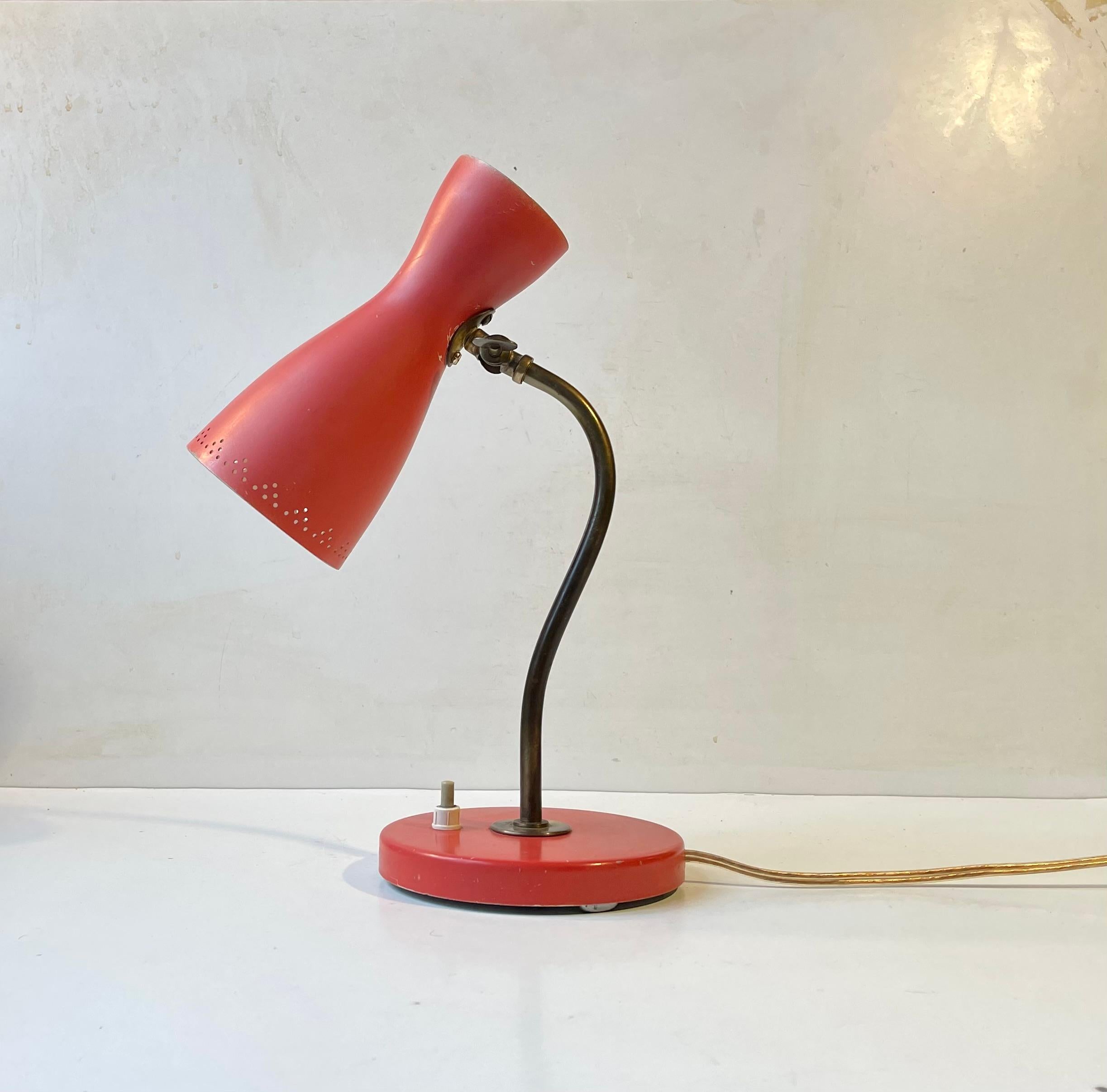 Small ASEA table, desk or nightstand lamp attributed to Svend Aage Holm-Sørensen and made by ASEA in Sweden during the 1950s in a style reminiscent of French Modernist and Italian Stilnovo lighting. It features an organically shaped almost