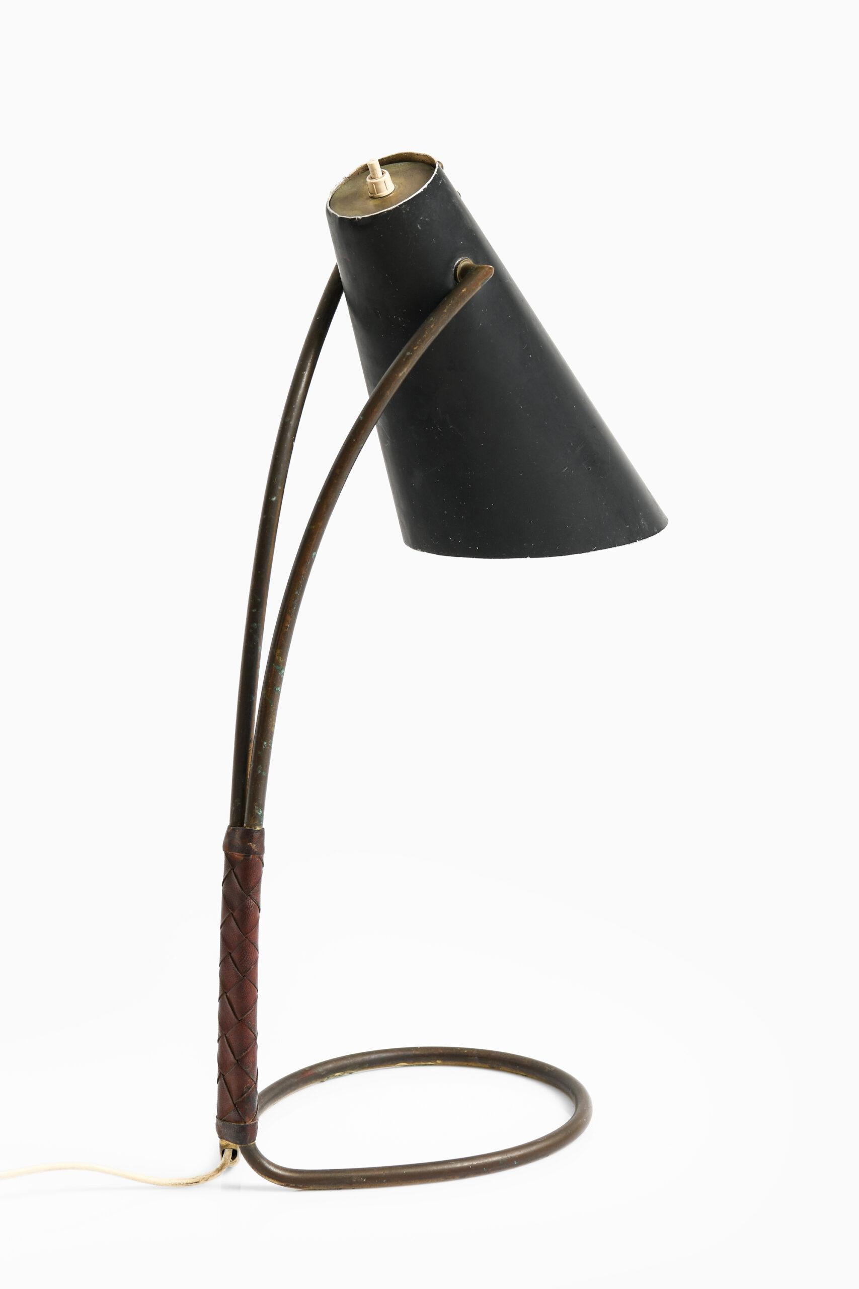 Svend Aage Holm Sørensen Table Lamp Produced by Holm Sørensen & Co in Denmark In Good Condition In Limhamn, Skåne län