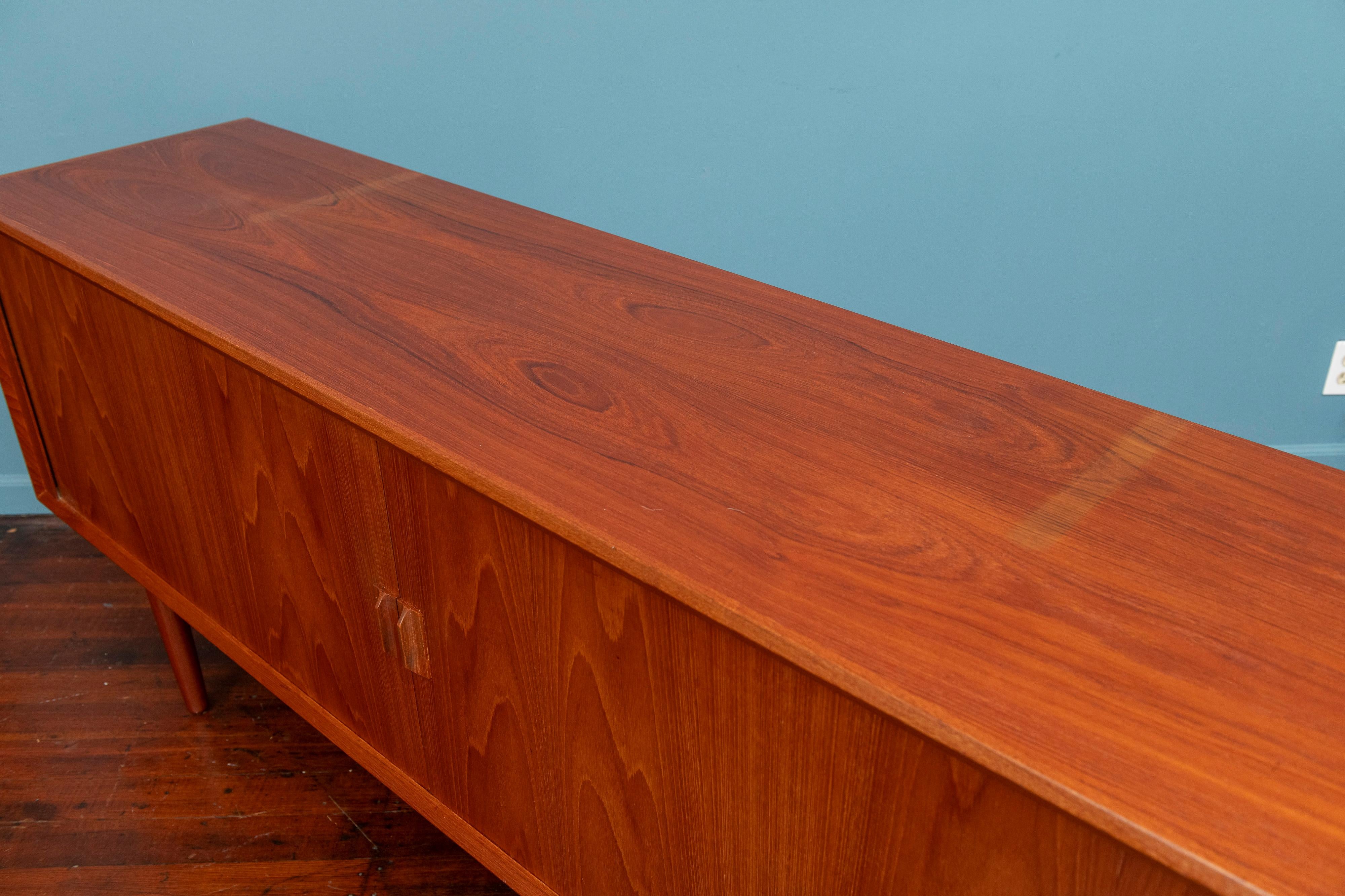 Svend Aage Larsen Credenza for Faarup Møbelfabrik 3