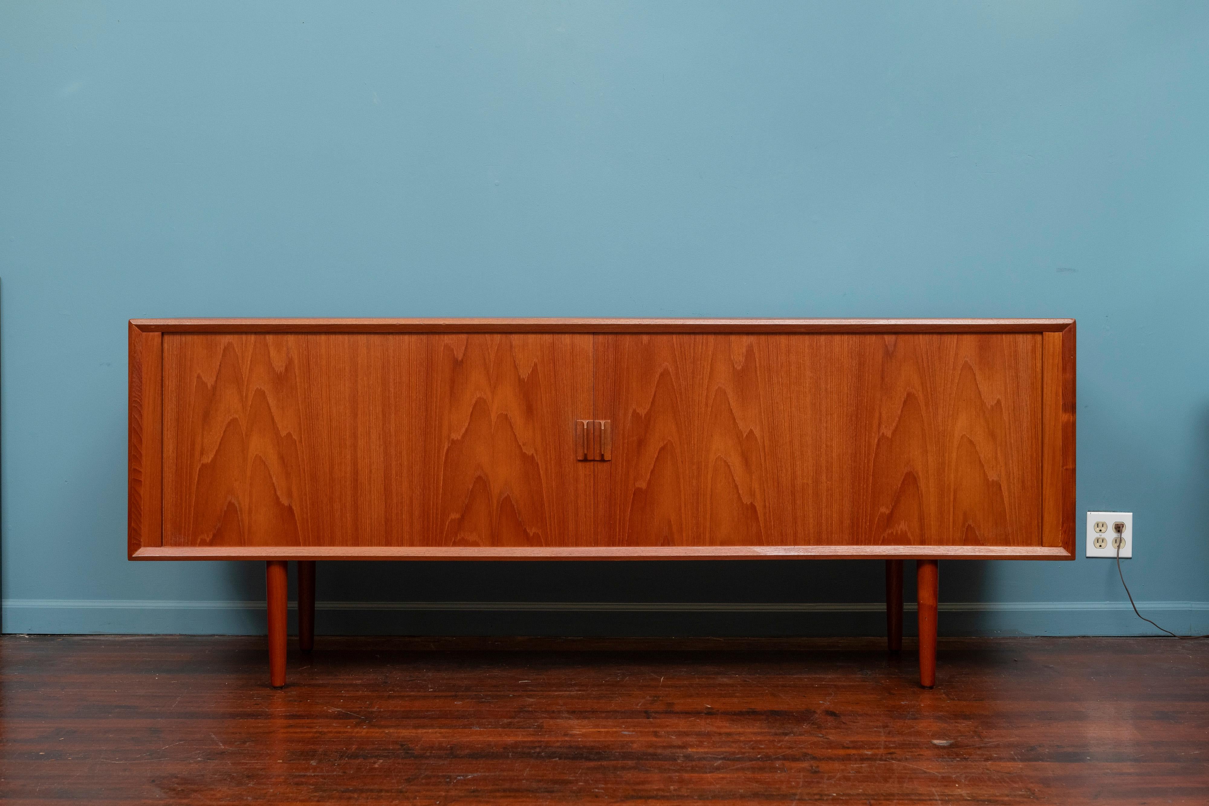 Scandinavian Modern Svend Aage Larsen Credenza for Faarup Møbelfabrik