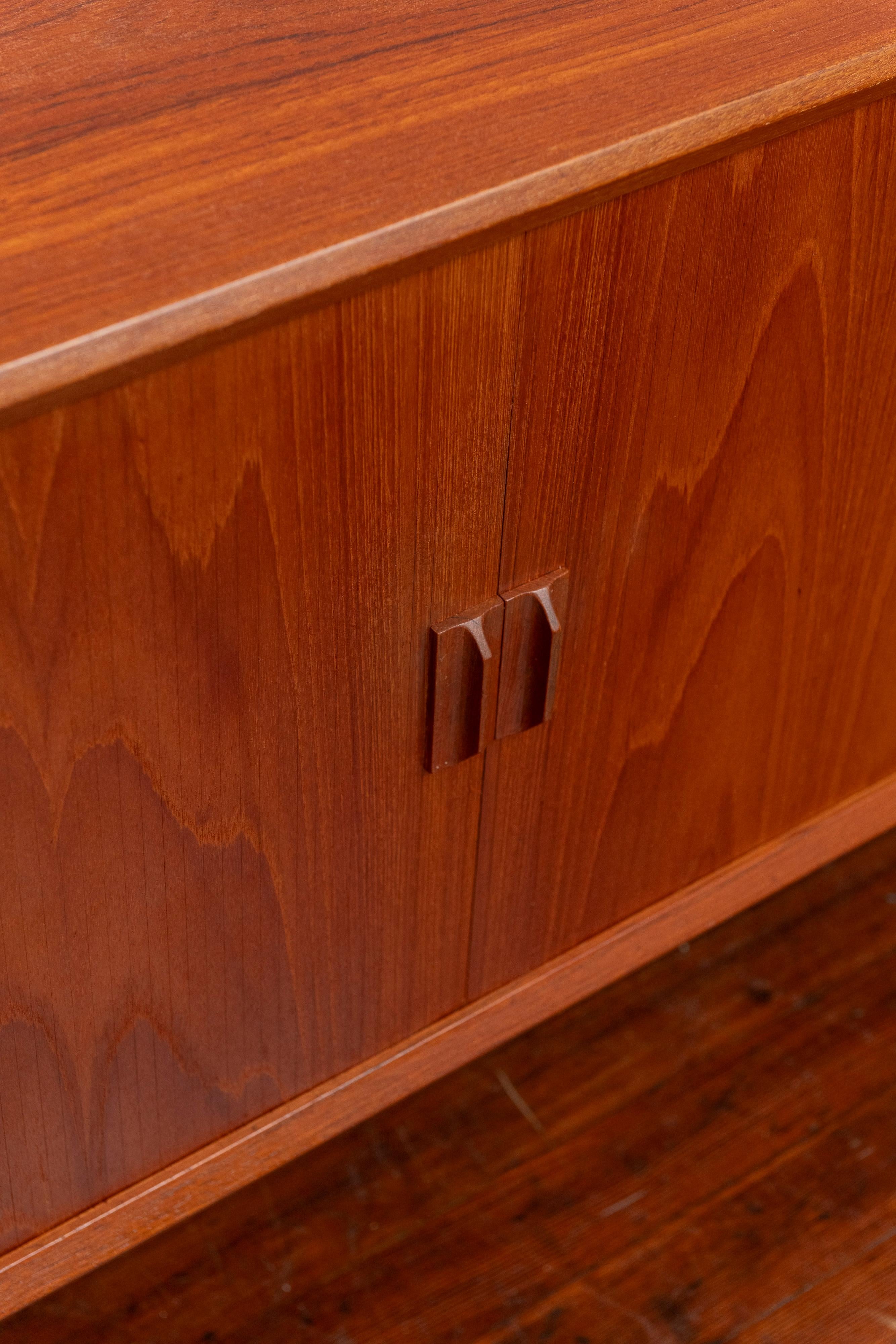 Teak Svend Aage Larsen Credenza for Faarup Møbelfabrik