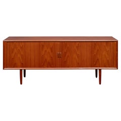 Svend Aage Larsen Credenza for Faarup Møbelfabrik