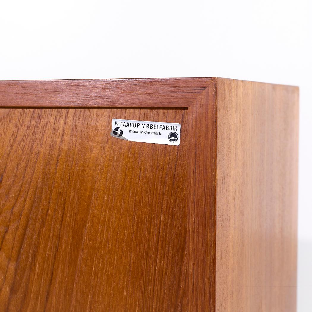 Svend Aage Larsen pour Faarup Møbelfabrik Crédence danoise à porte à tambour avec huche en vente 7