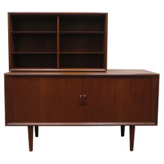 Credenza Credenza Svend Aage Larsen del Medioevo