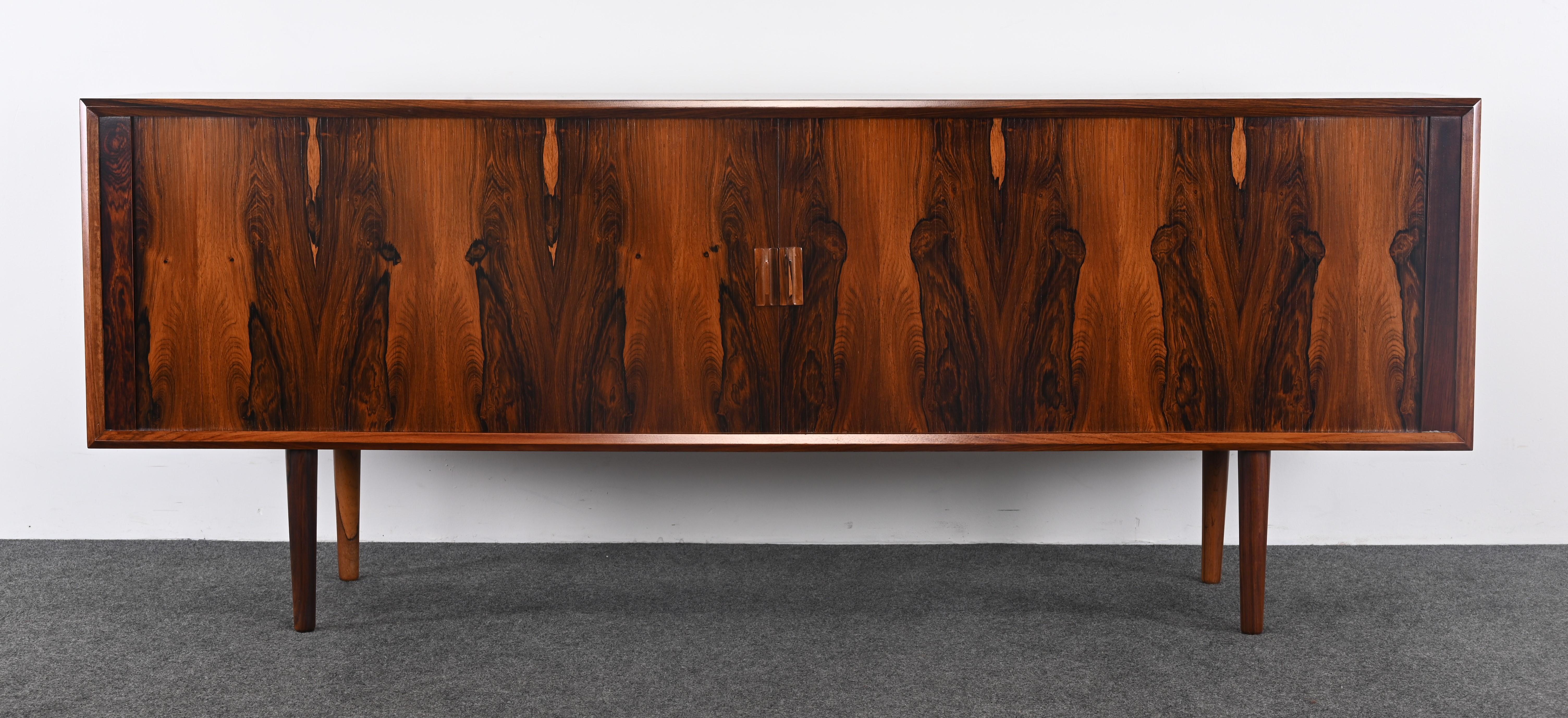 Credenza in palissandro di Svend Aage Larsen per Faarup Møbelfabrik, anni '60 in vendita 5