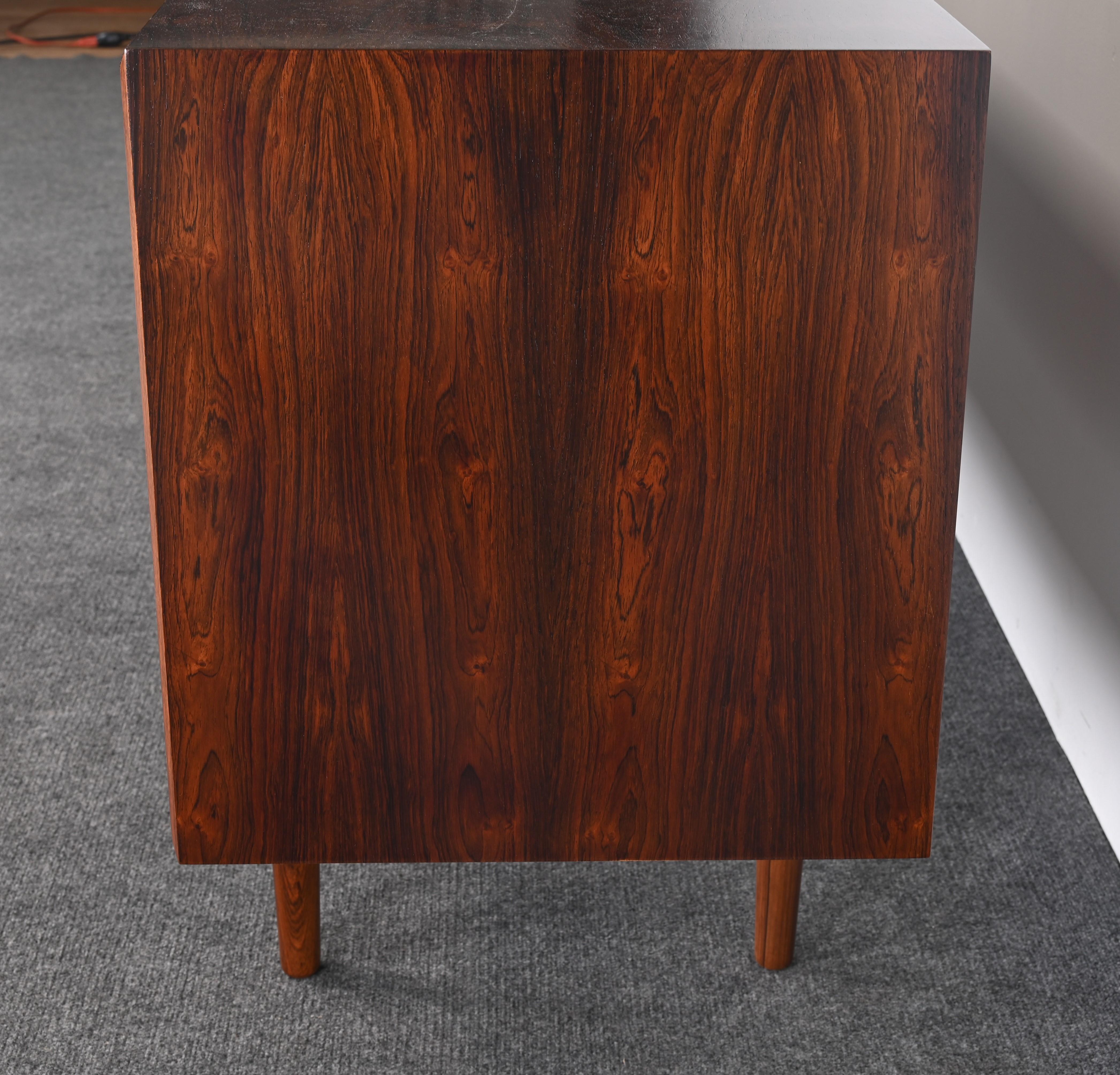 Credenza in palissandro di Svend Aage Larsen per Faarup Møbelfabrik, anni '60 in vendita 7