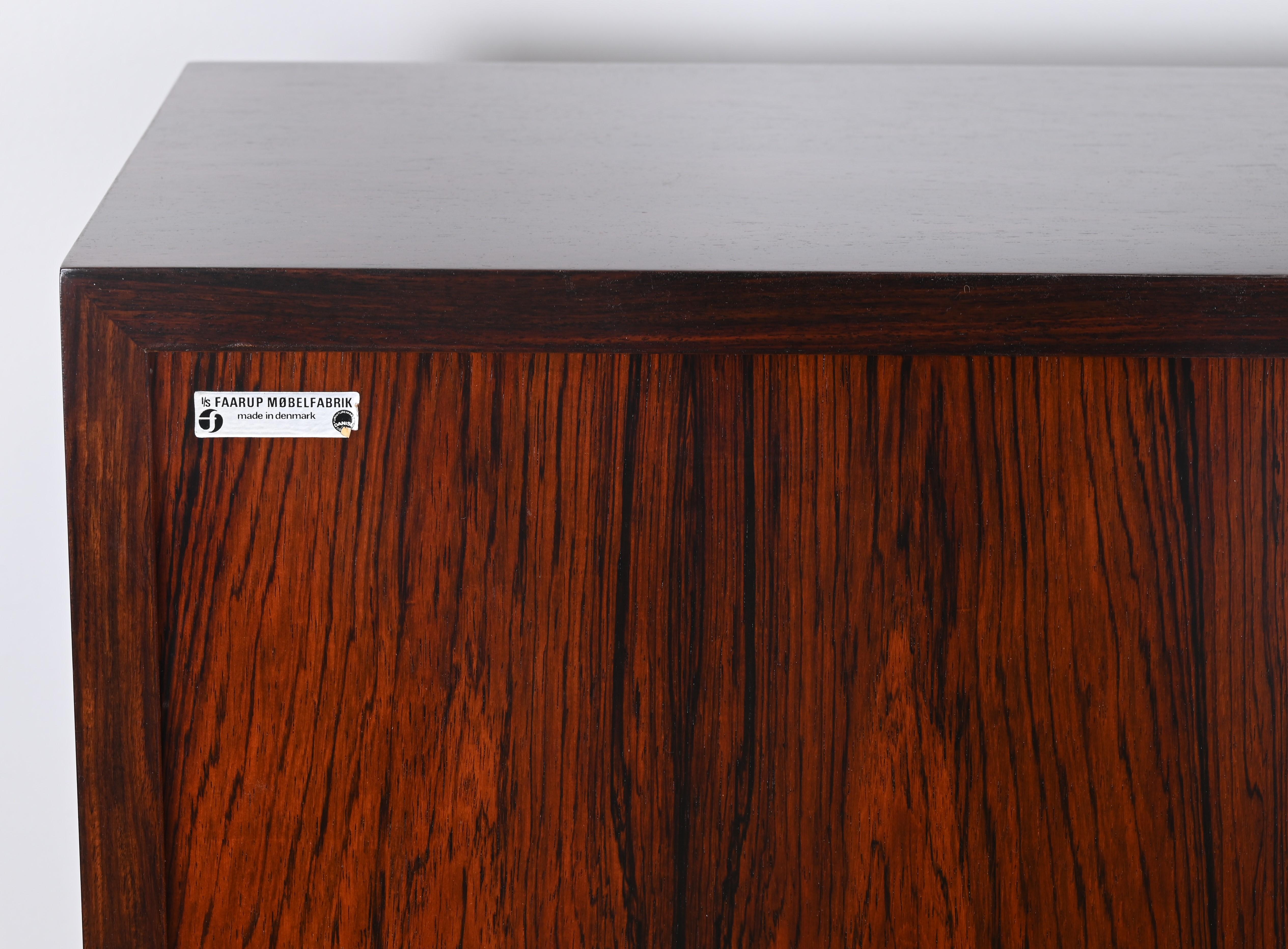 Credenza in palissandro di Svend Aage Larsen per Faarup Møbelfabrik, anni '60 in vendita 7