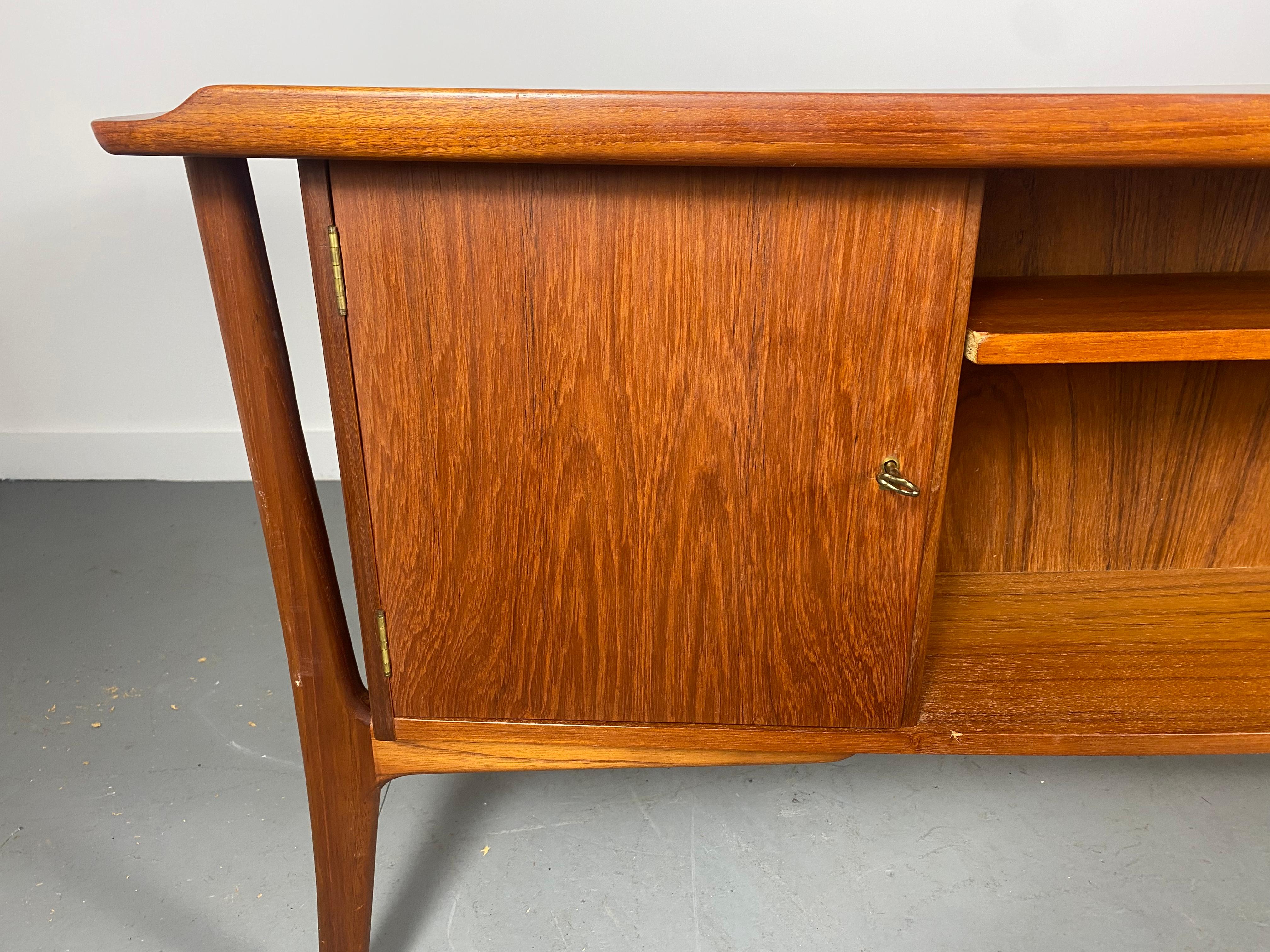 Mid-20th Century Svend Aage Madsen Bow Edge Desk in Teak, Classic Danish Design