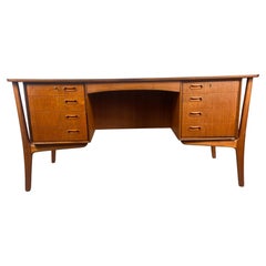 Svend Aage Madsen Bow Edge Desk in Teak, Classic Danish Design
