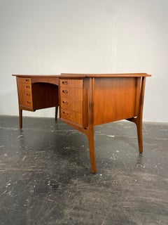Svend Aage Madsen Bow Front Desk in Teak for HP Hansen, Denmark Circa 1960's
